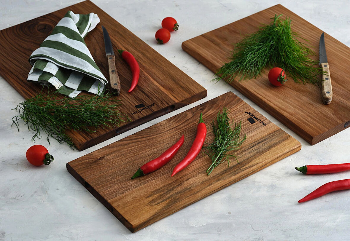 Doğal Ceviz Ağacı El Yapımı 3’lü Kesme Tahtası Seti–Tutma Yuvalı, Dayanıklı&Estetik Tasarım