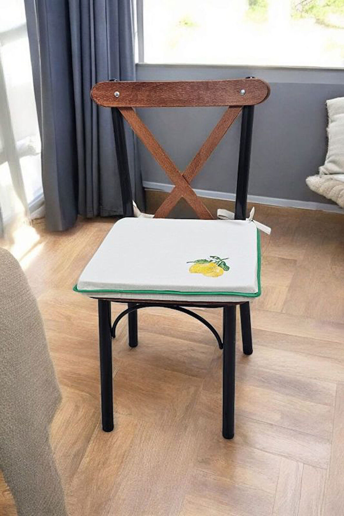 EL YAPIMI BULDAN YIKANMIS KETEN  LİMON NAKISLI BİYELİ SANDALYE MİNDERİ