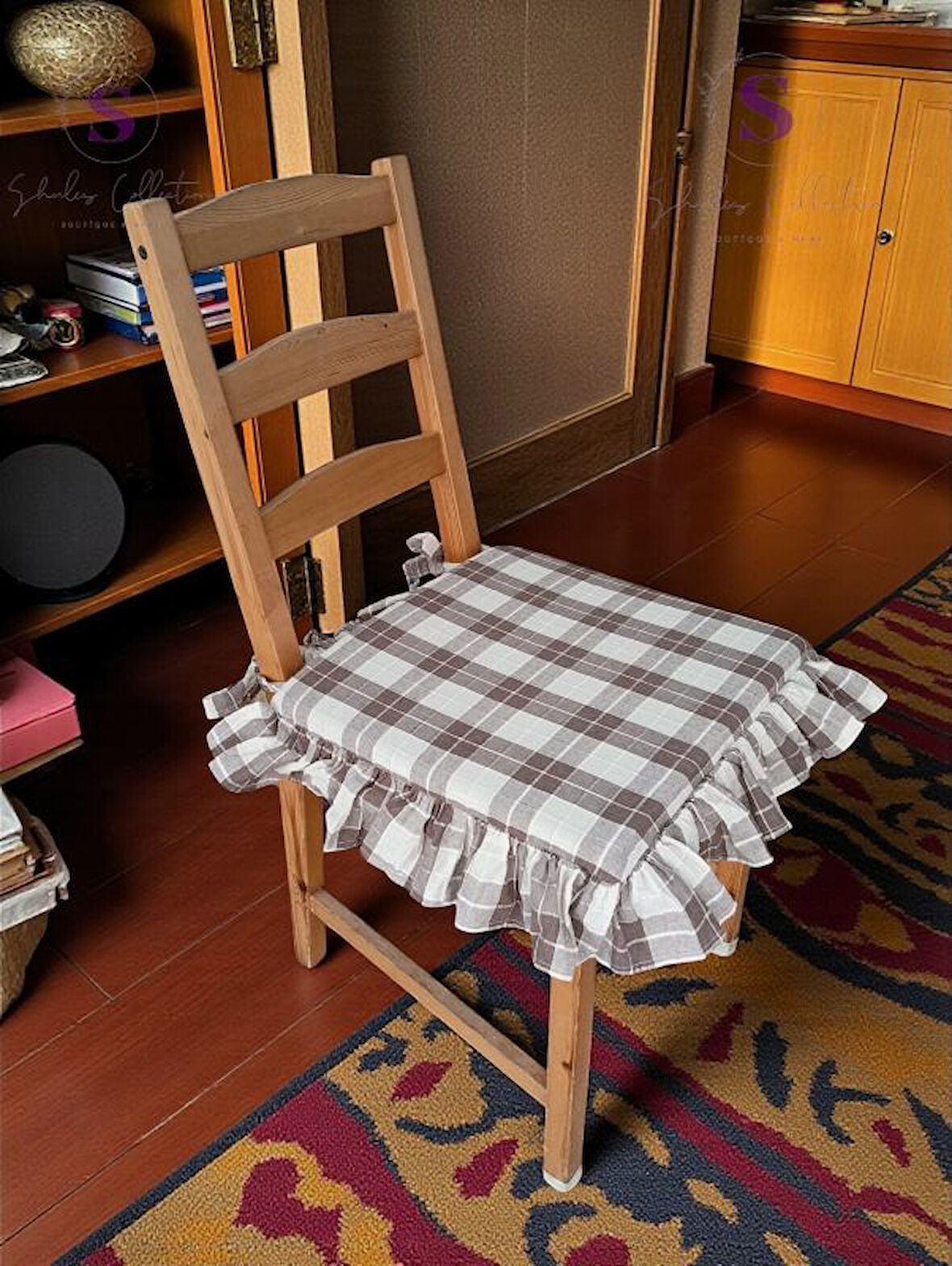 EL YAPIMI KARELİ BULDAN MONİKA 4 TARAFI FIRFIRLI SANDALYE MİNDERİ