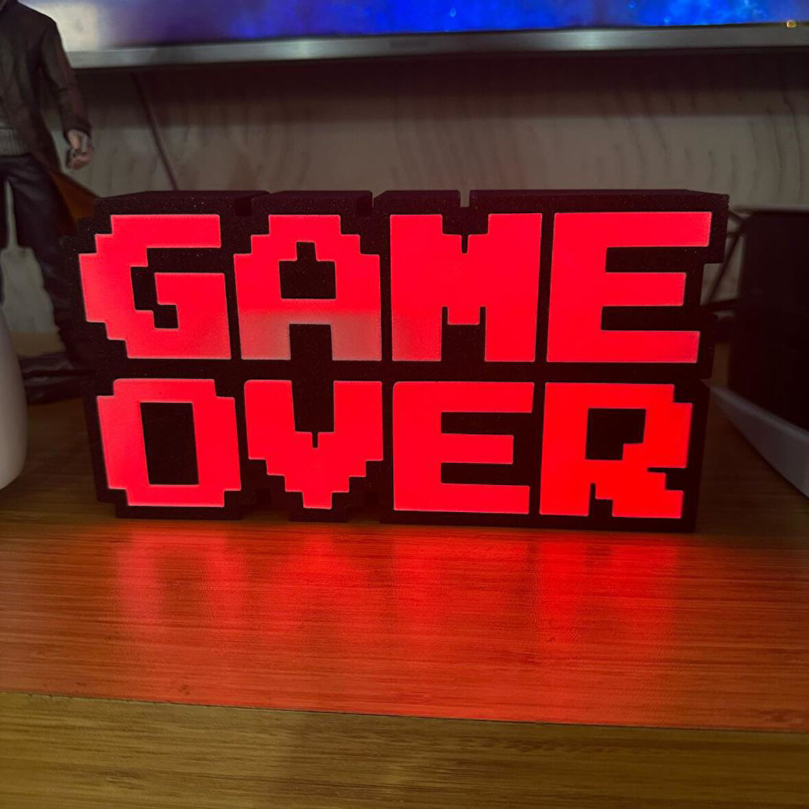 GAME OVER LED Dekoratif Işıklı Masa Lambası – USB & Pilli - Oyun Odası Dekor - Kırmızı Işık