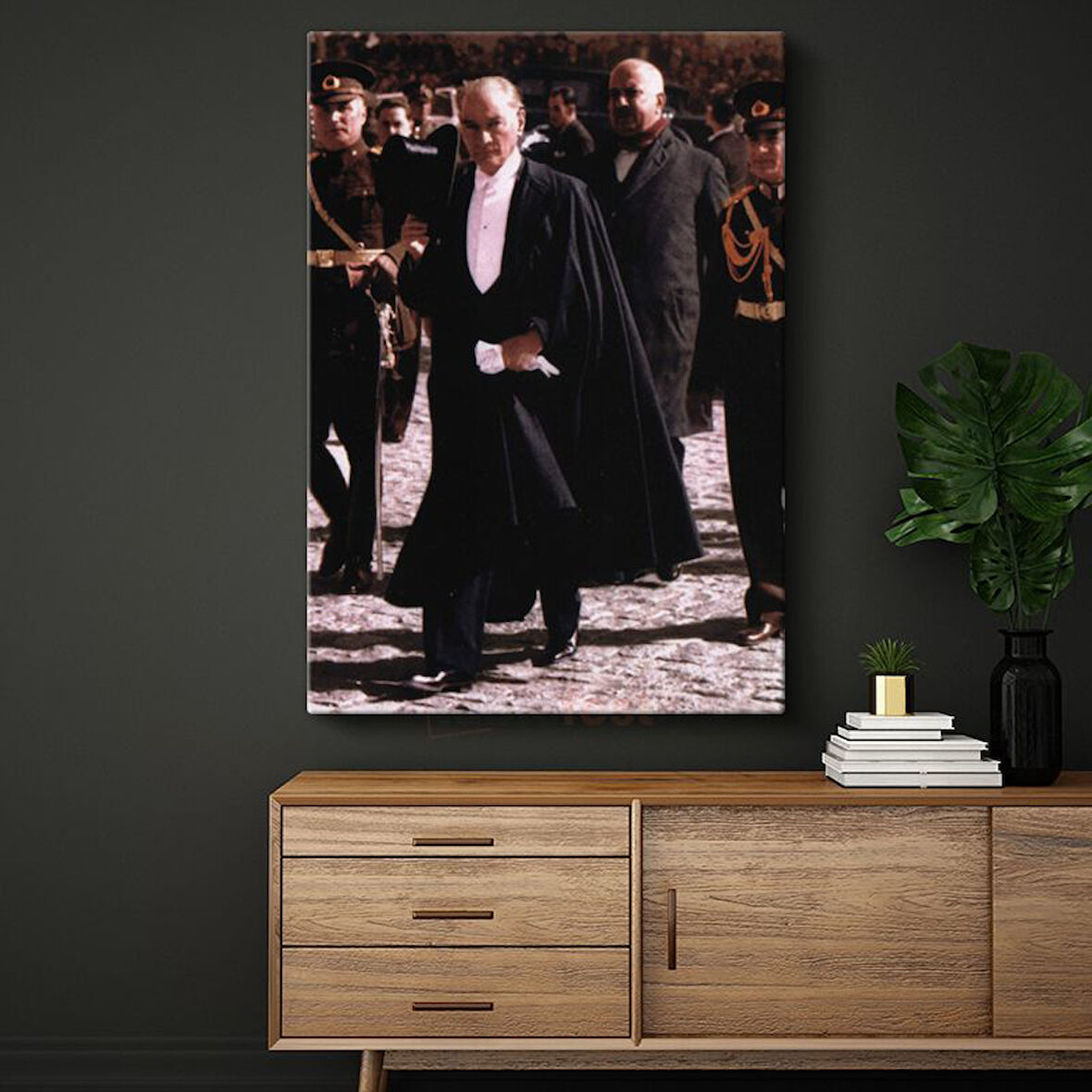 Siyah Pelerinli Atatürk - Resmi Tören Kanvas Tablo