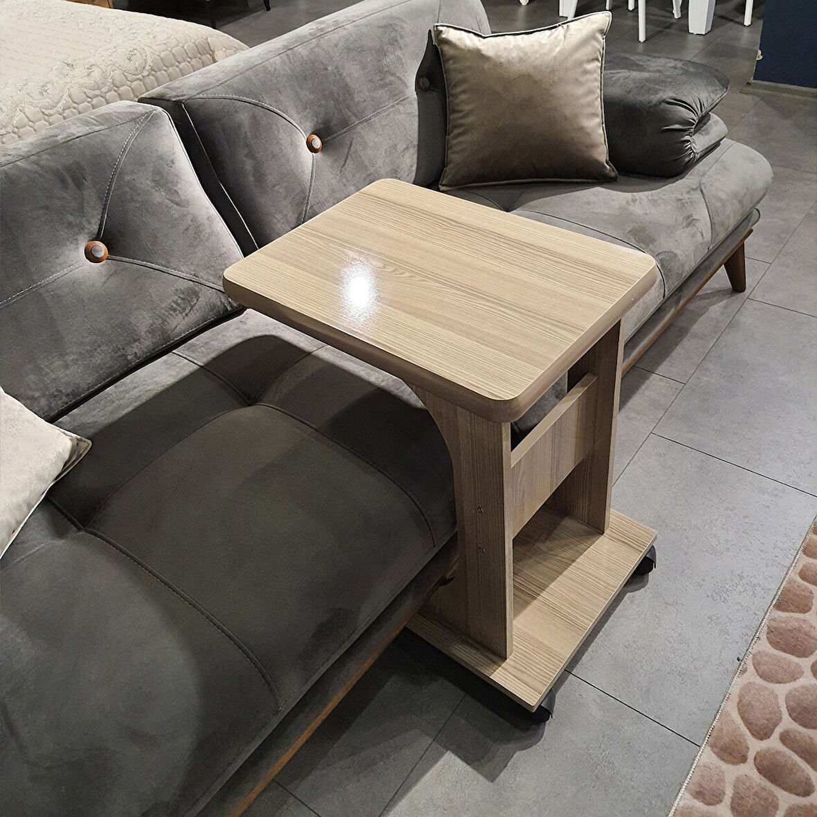 Tekerlekli Mdf C Yan Sehpa %100 Mdf Koltuk Yanı sehpa C Sehpa