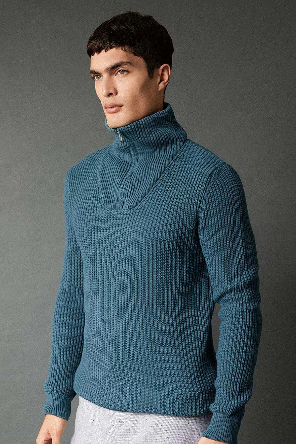 DeFacto Standart Fit Dik Yaka Yarım Fermuarlı Selanik Kumaş Triko Kazak A9511AX23WNGN146