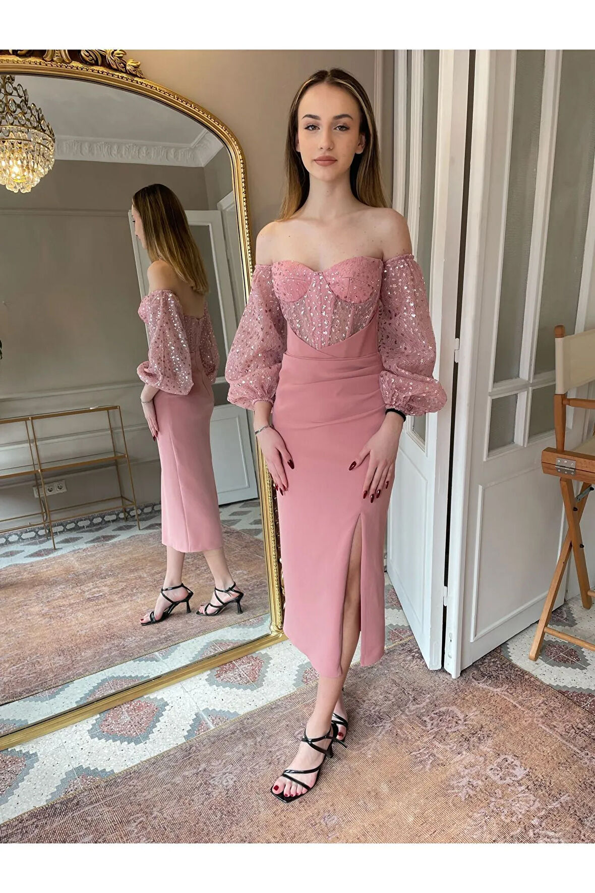 Göğüs Ve Kol Kısmı Pul Detay Balon Kol Midi Elbise