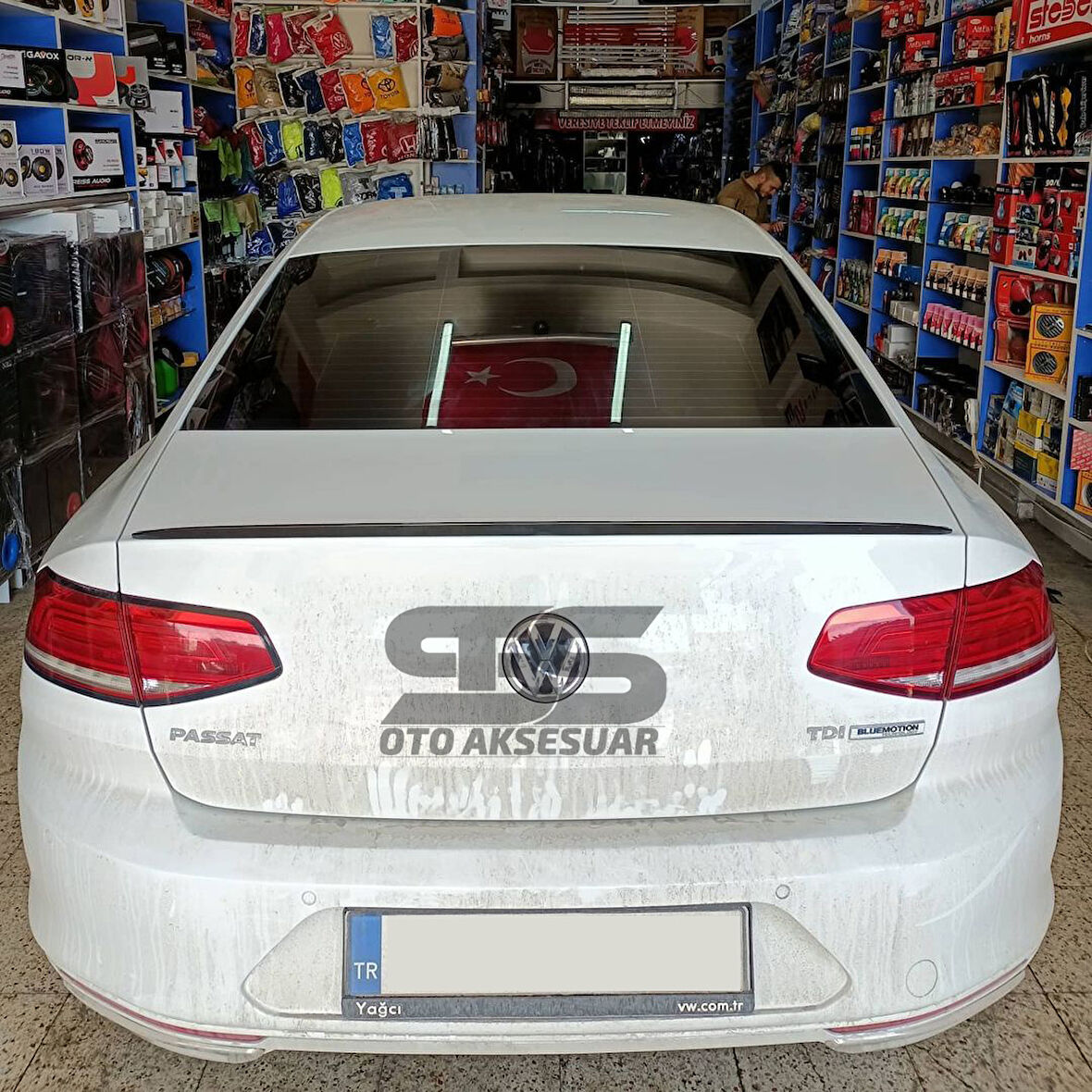 Sts Oto Aksesuar Volkswagen Passat B7 Bagaj Üstü Black Piano Spoiler