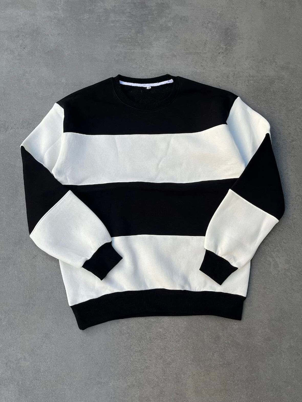 Parçalı Bisiklet Yaka Baskılı SweatShirt - Siyah