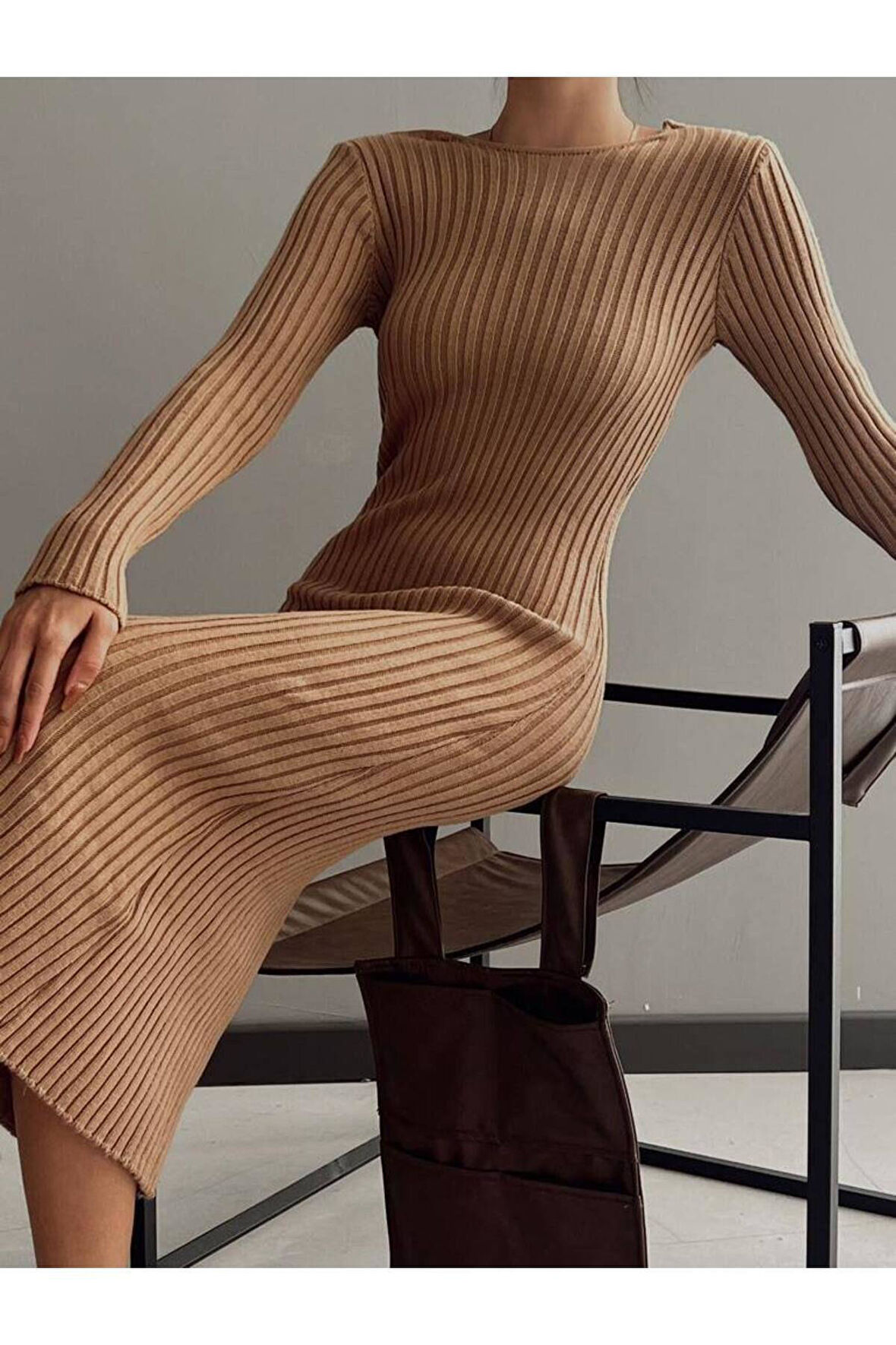 Sırtı ip detaylı Triko elbise