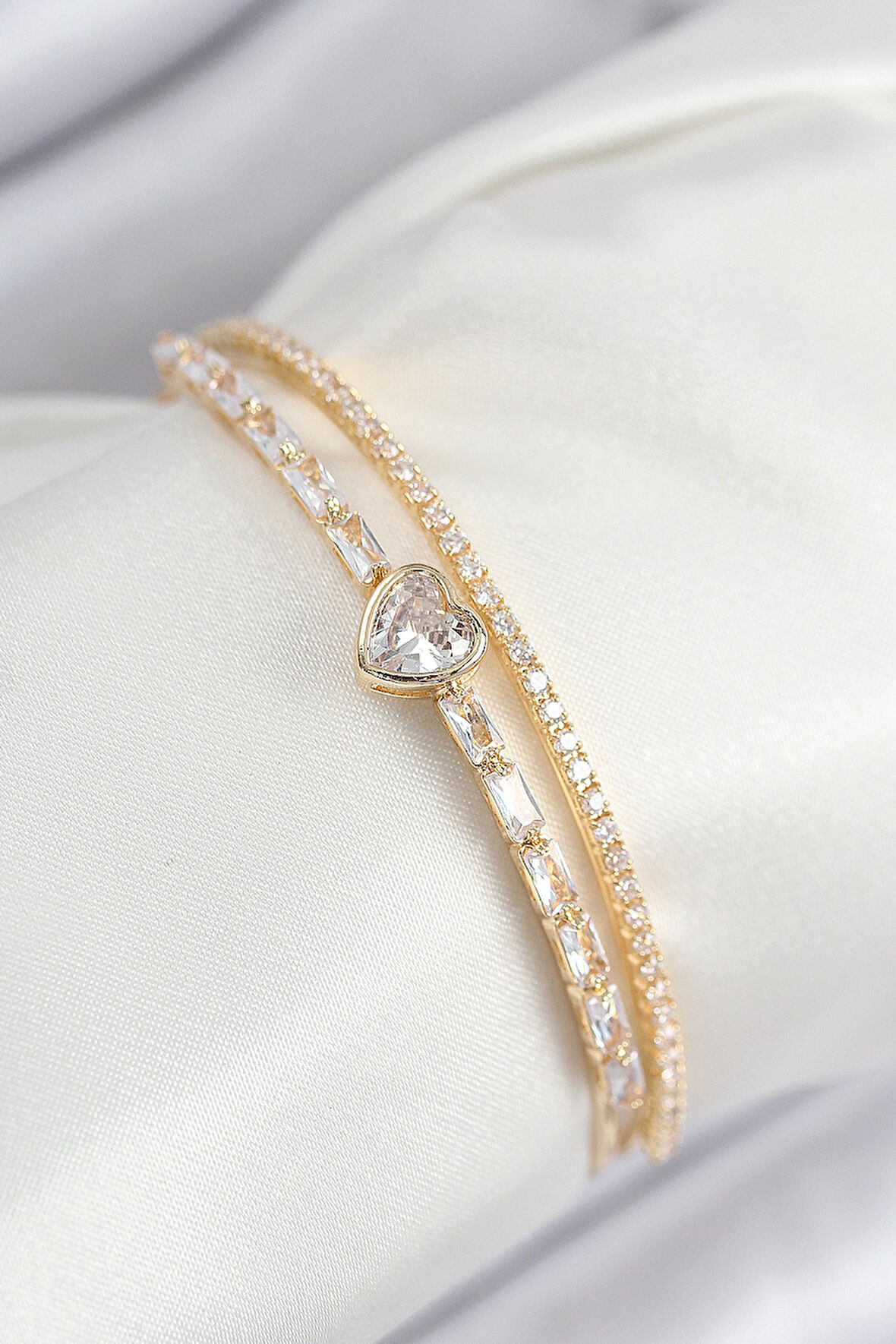 Pirinç Zirkon Taşlı Kalp Model Gold Renk Kadın Bileklik