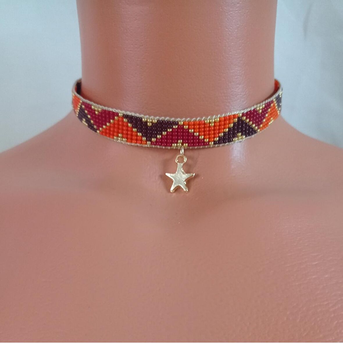 Kum Boncuk Dokuma Yıldızlı Choker