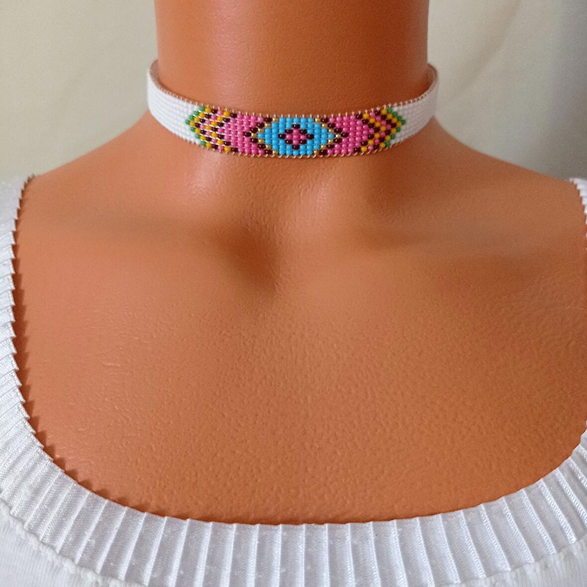 Kum Boncuk Dokuma Choker Kolye