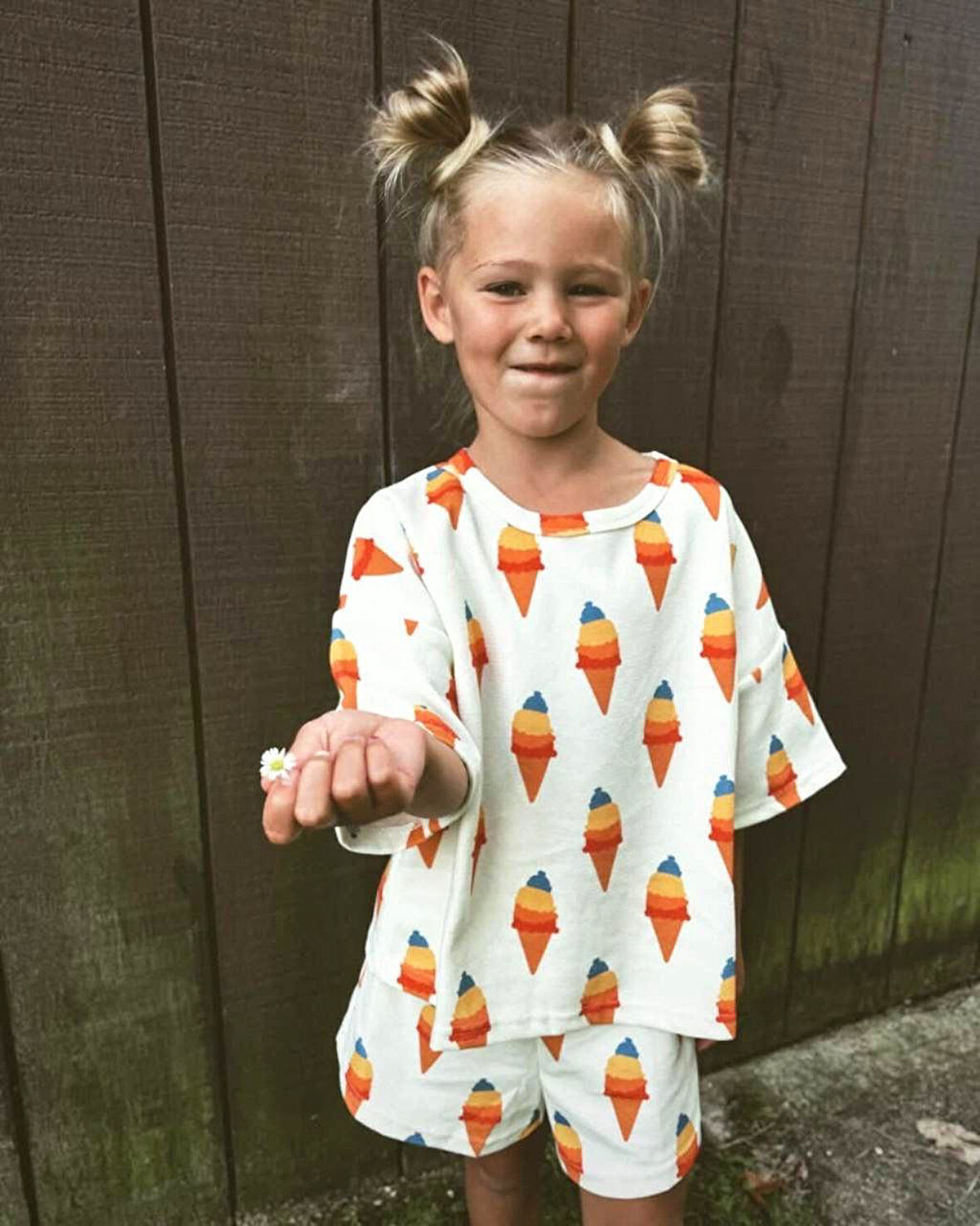 Dondurma Desenli Kız Çocuk Şortlu Takım