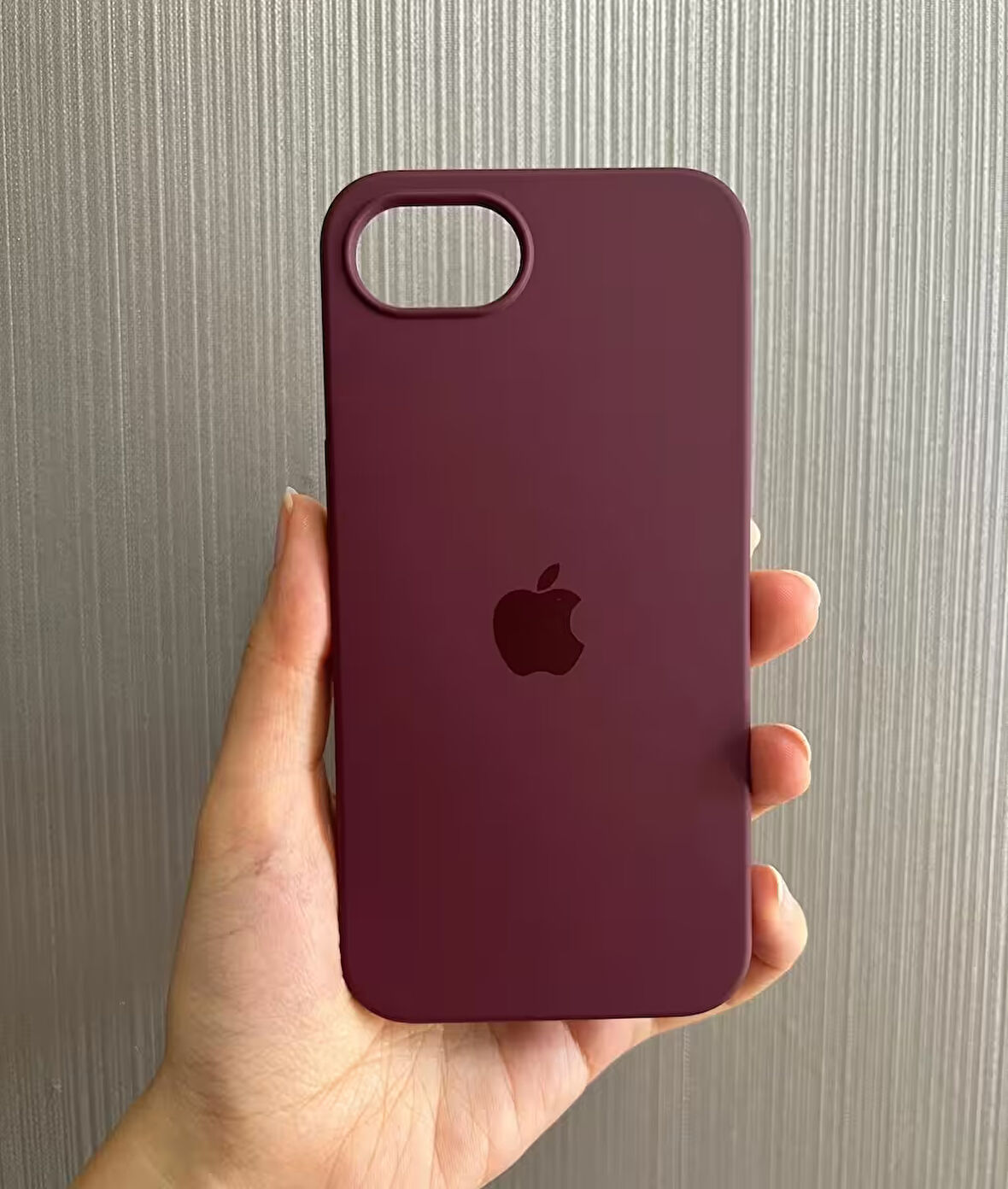 iPhone 16e Uyumlu Apple Logolu Silikon Içi Kadife Lansman Kılıf