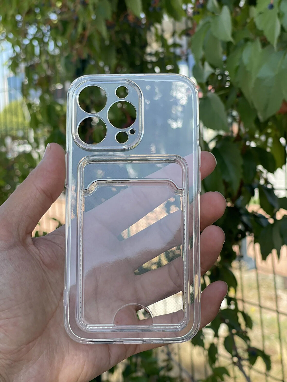 Apple iPhone 13 Pro Kılıf Kartlıklı Lüx Şeffaf Silikon Kapak