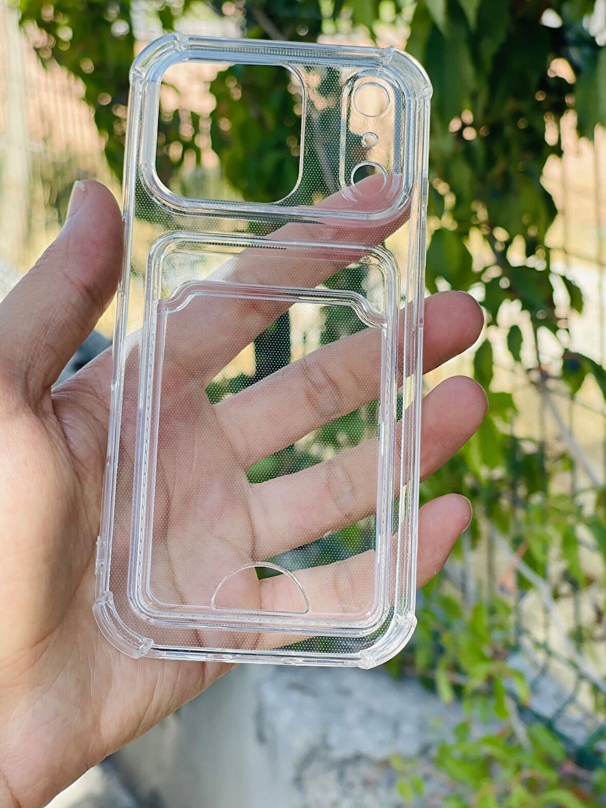 Apple iPhone 17 Pro Kılıf Kartlıklı Lüx Şeffaf Silikon Kapak