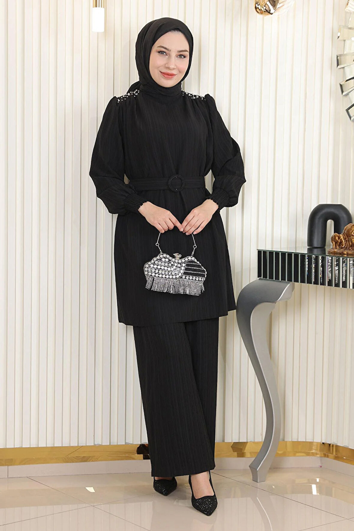 Taş Detaylı Kemerli Takım Siyah MSW19104-1