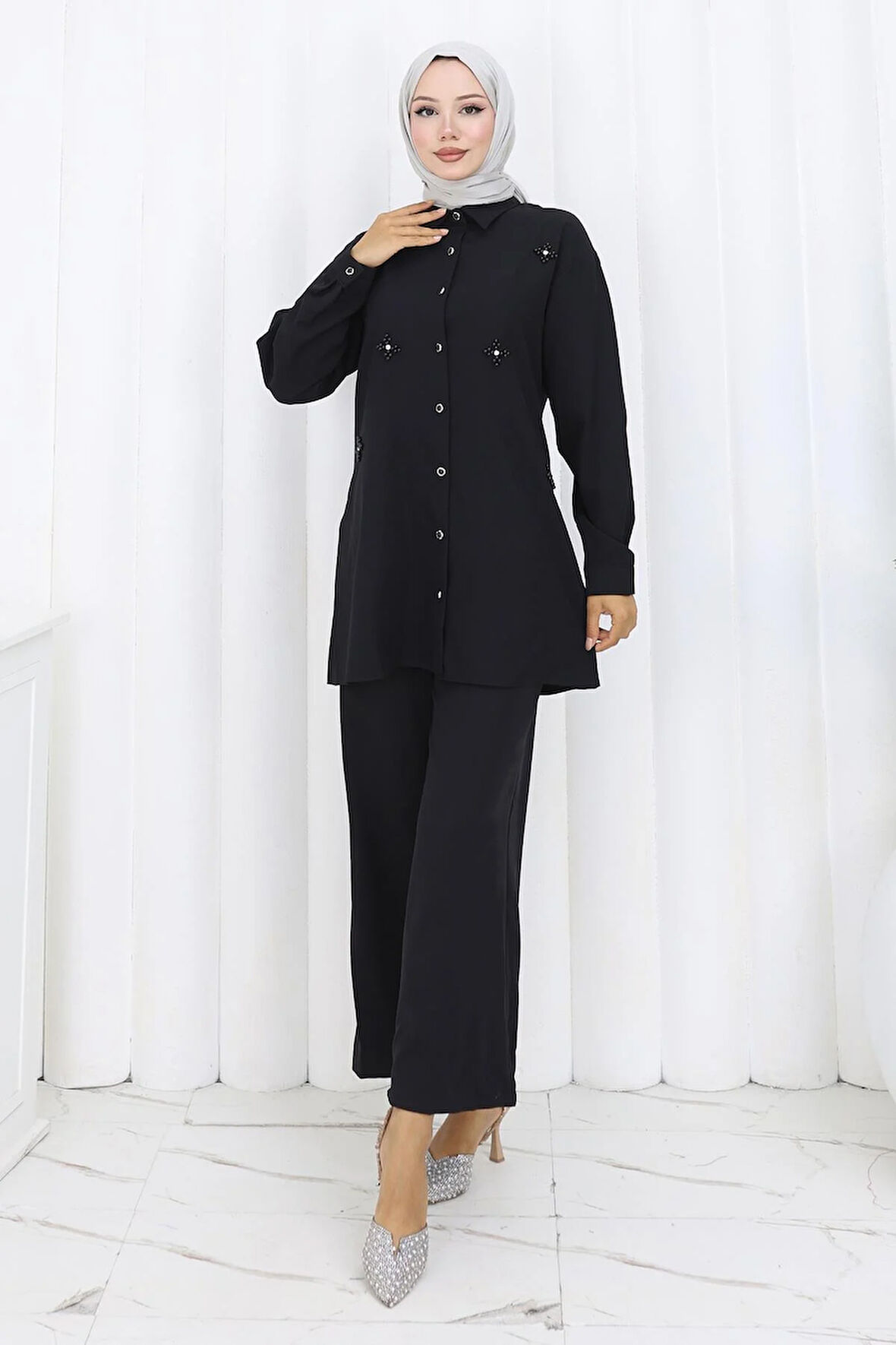 Minimal Taşlı Takım Siyah 19367