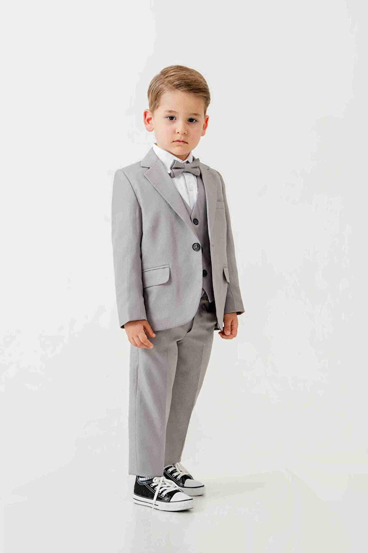 Mini Gentleman Erkek Çocuk Takım Elbise - 5 Parça (Ceket, Yelek, Gömlek, Pantolon, Papyon)