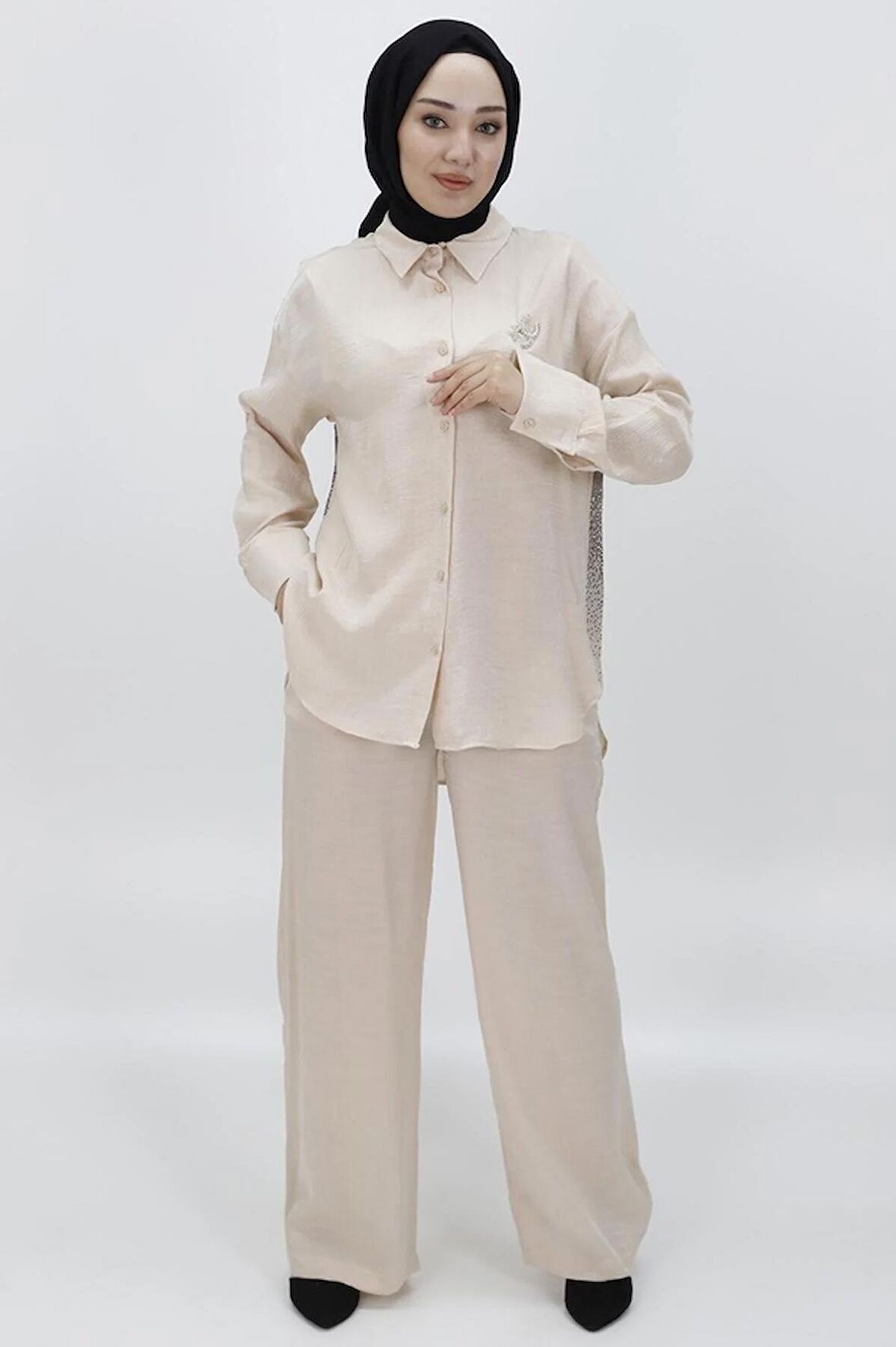 CYLN24205 PAMUKLU SATEN KUMAŞ YANI TAŞLI VE BROŞLU İKİLİ TAKIM