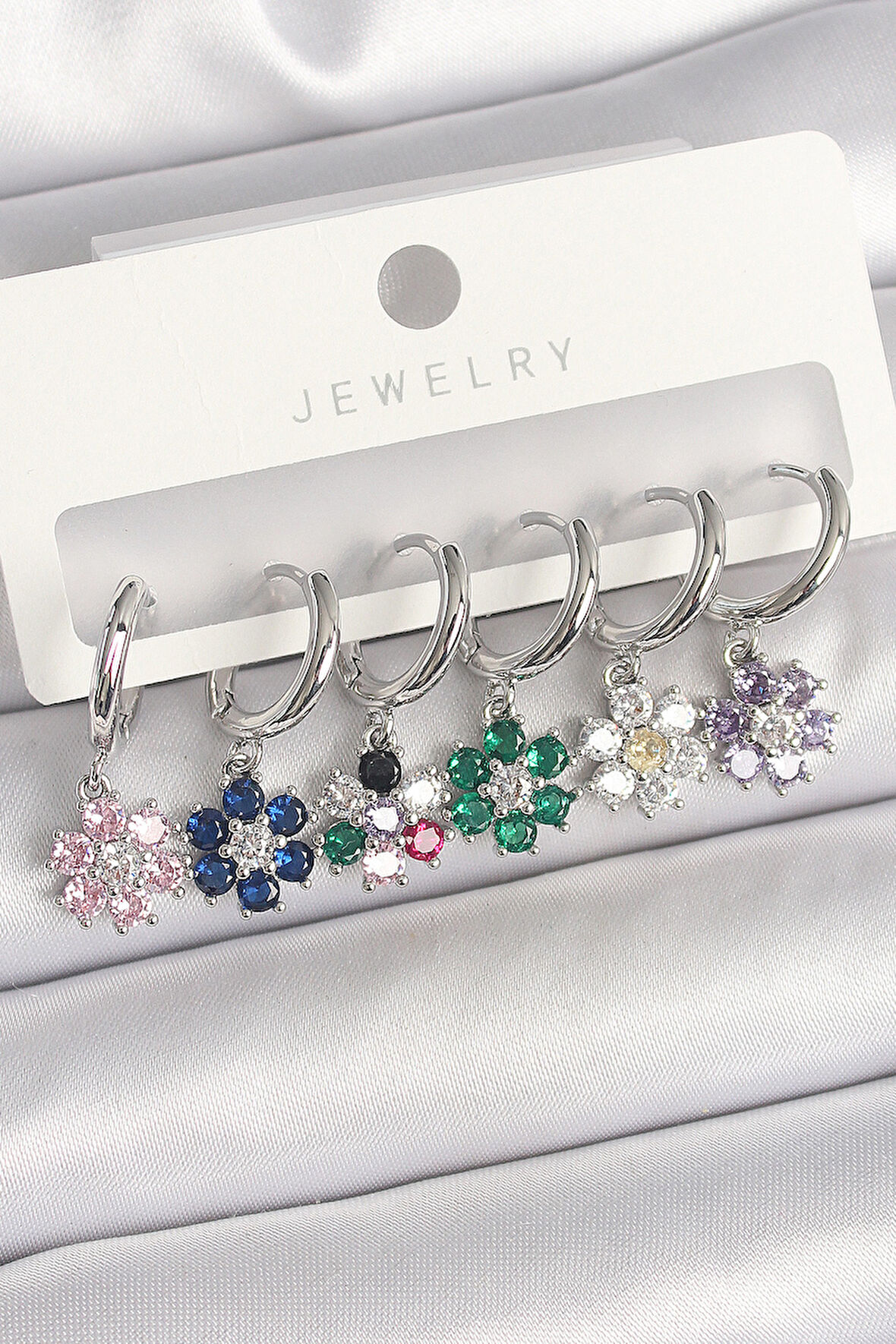 Pirinç Gümüş Renk Sallantı Renkli Zirkon Taşlı Çiçek Model Kadın Küpe Seti