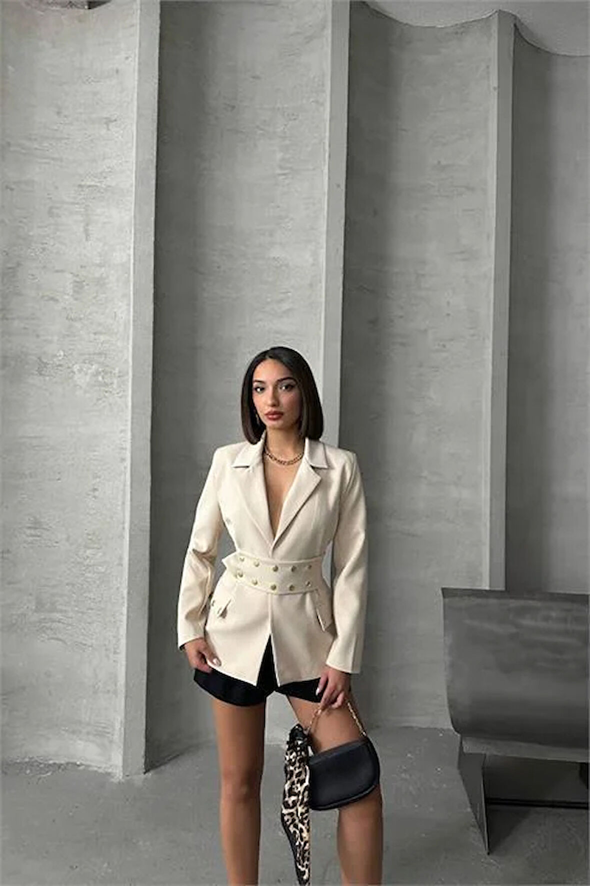 Dipmoda kadın tasarım çıtçıt detaylı blazer ceket DPG079