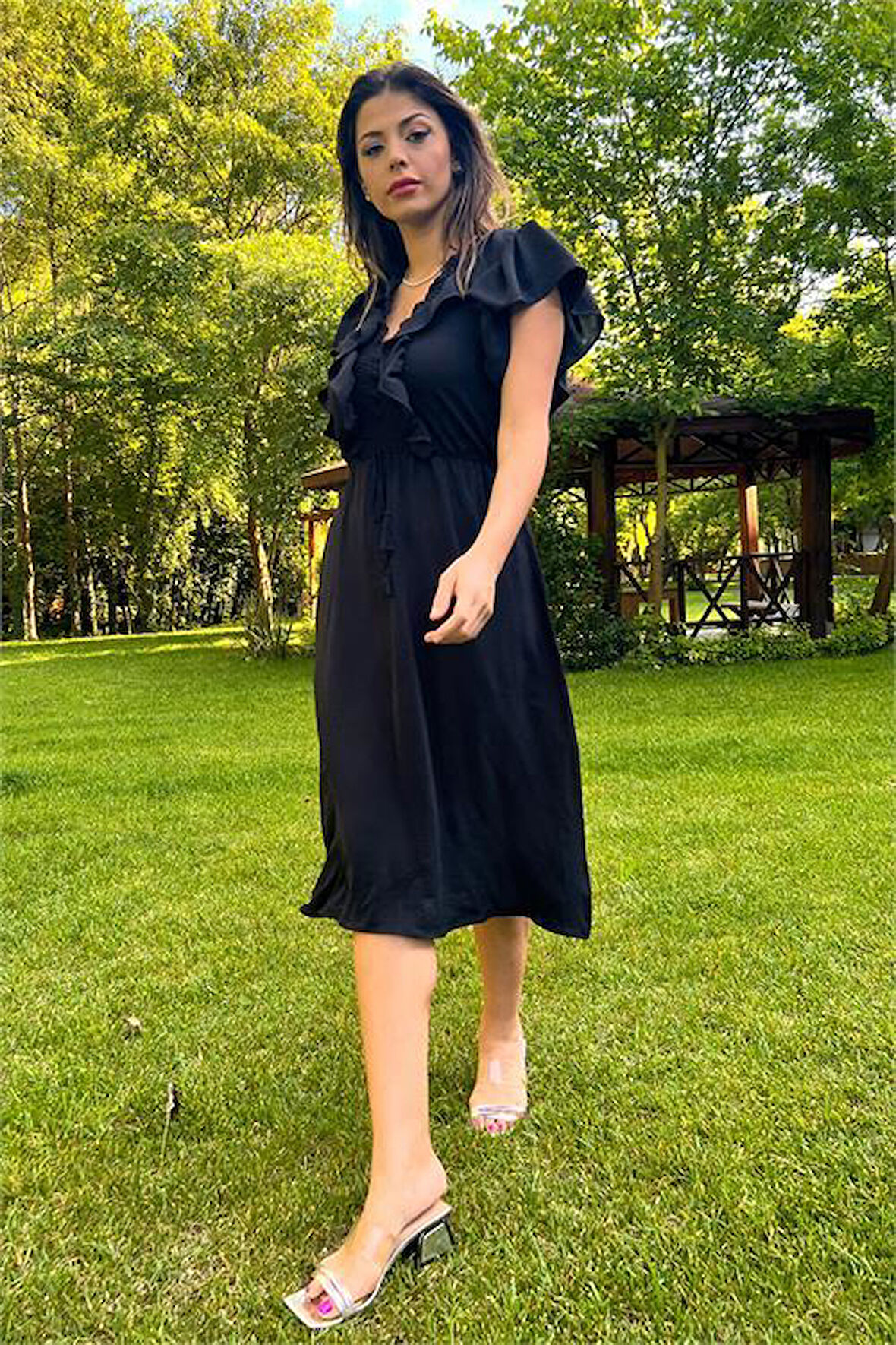 Dipmoda kadın siyah yaka ve kolları fırfırlı bağlama detaylı ayrobin elbise DP10050