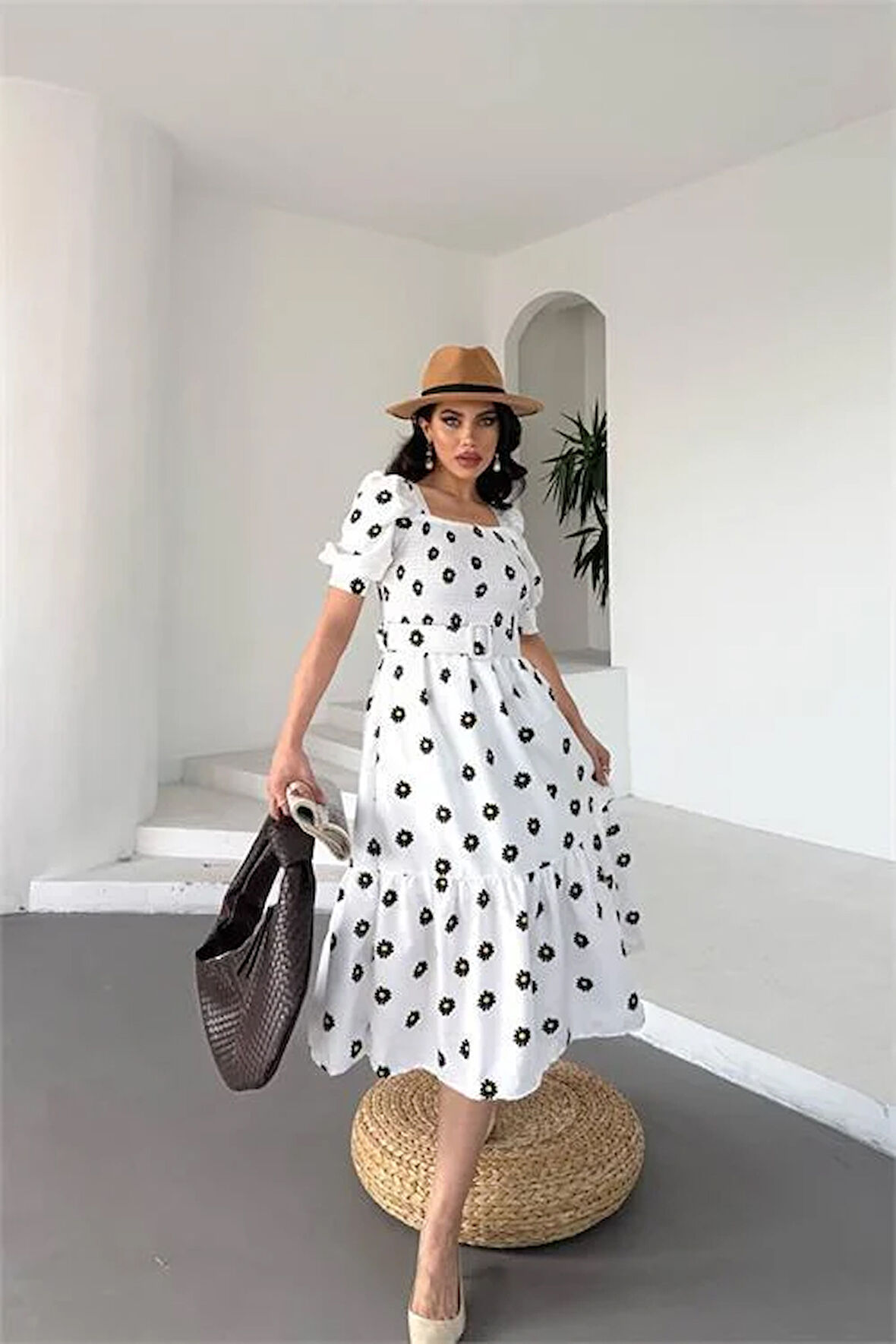 Kemerli kare yaka çiçek Desenli midi boy Özel Tasarım elbise DPKS4104