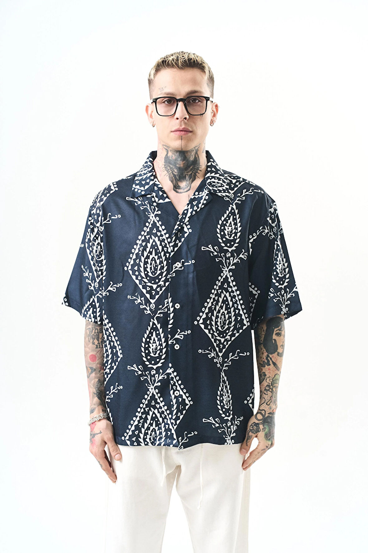 Erkek Pais Pattern Baskılı Oversize Gömlek Beyaz