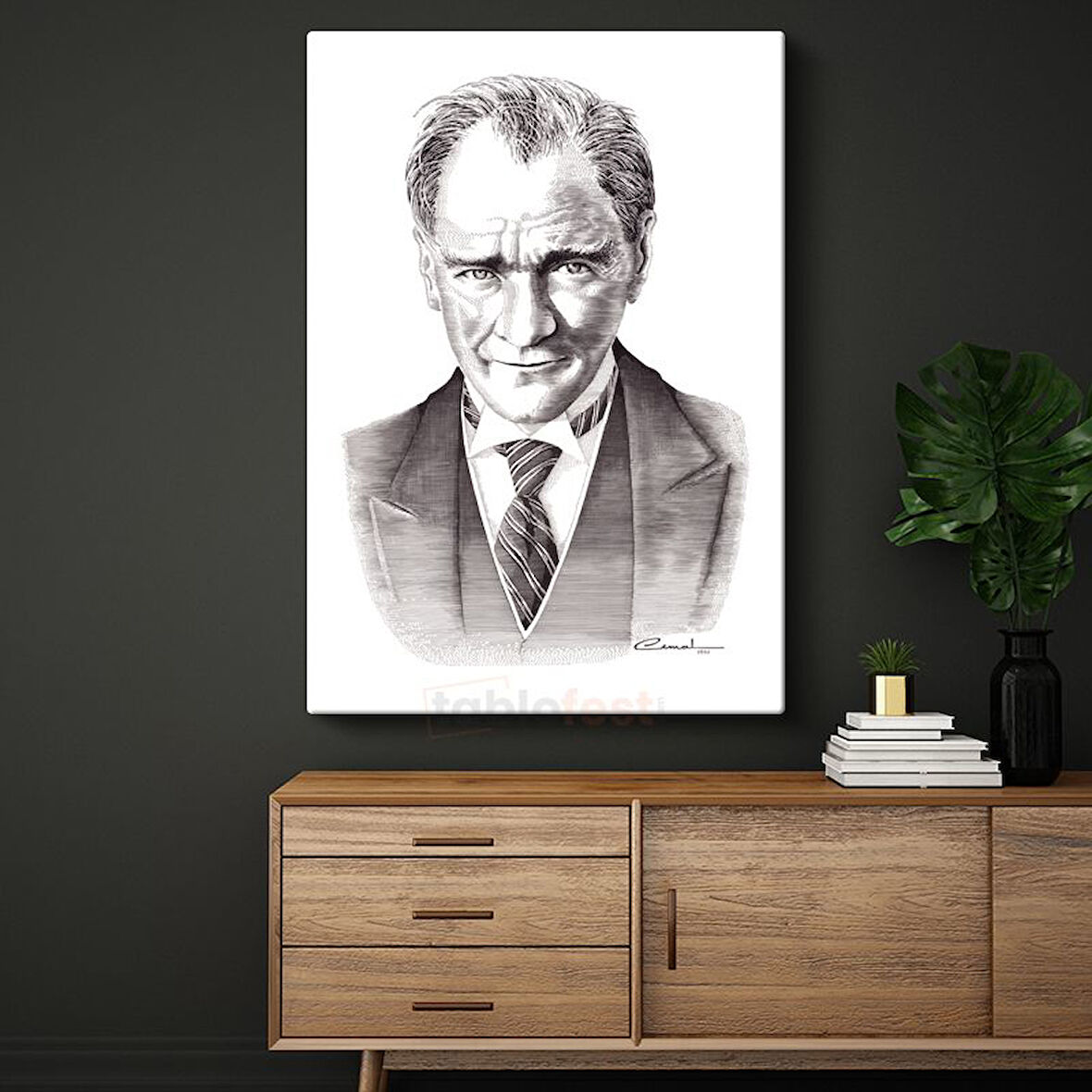 Karakalem Gülümseyen Atatürk - İmzalı Portre Kanvas Tablo