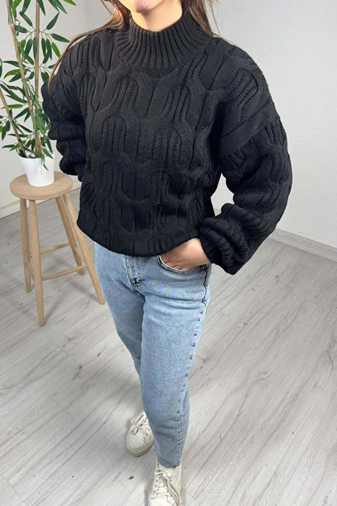 Explode - Kadın Siyah Yarım Boğazlı Örgülü Oversize Triko Kazak