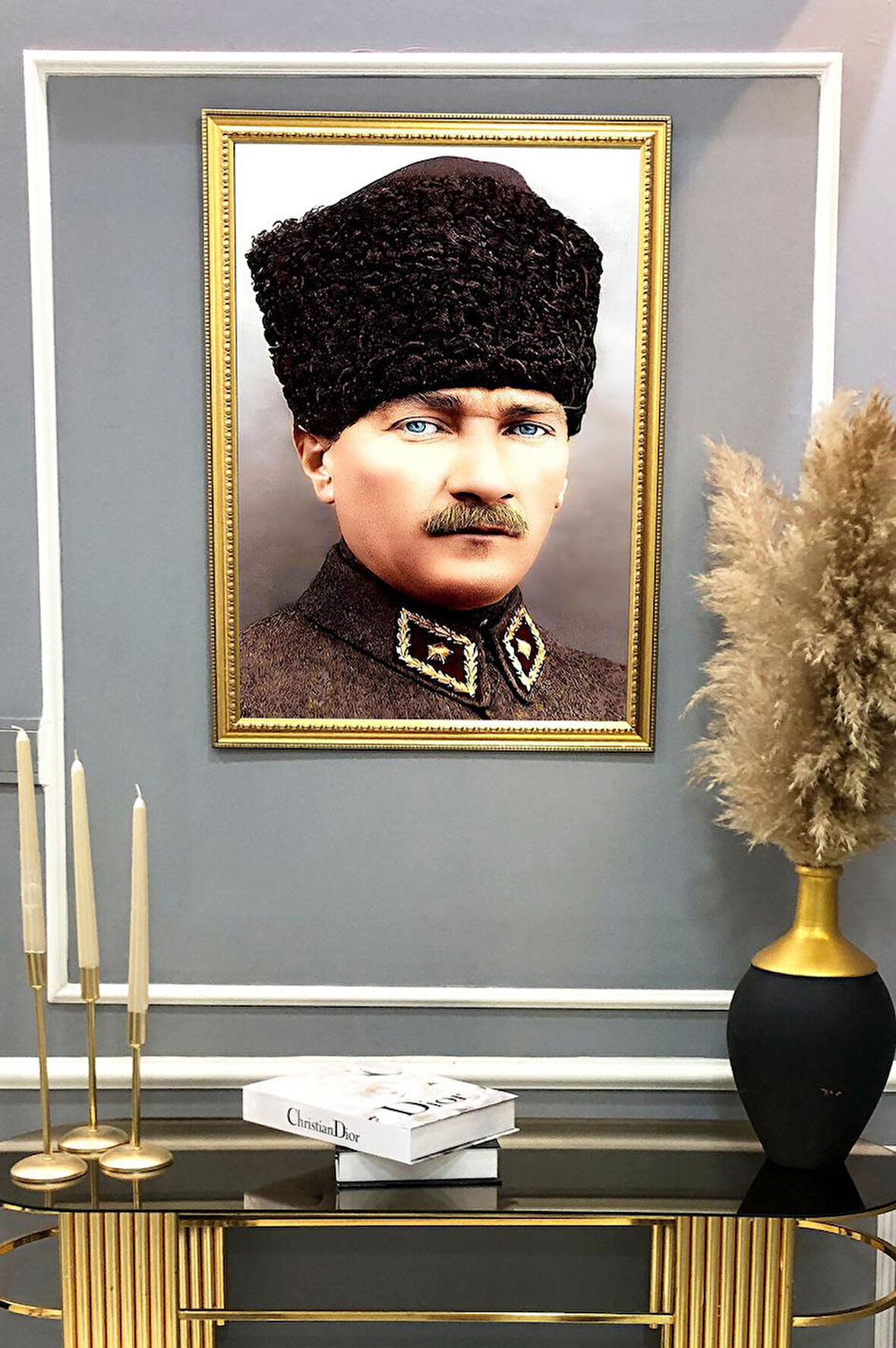 Atatürk Portresi Dijital Baskılı Kadife Kumaş Çerçeveli Tablo TBL0042