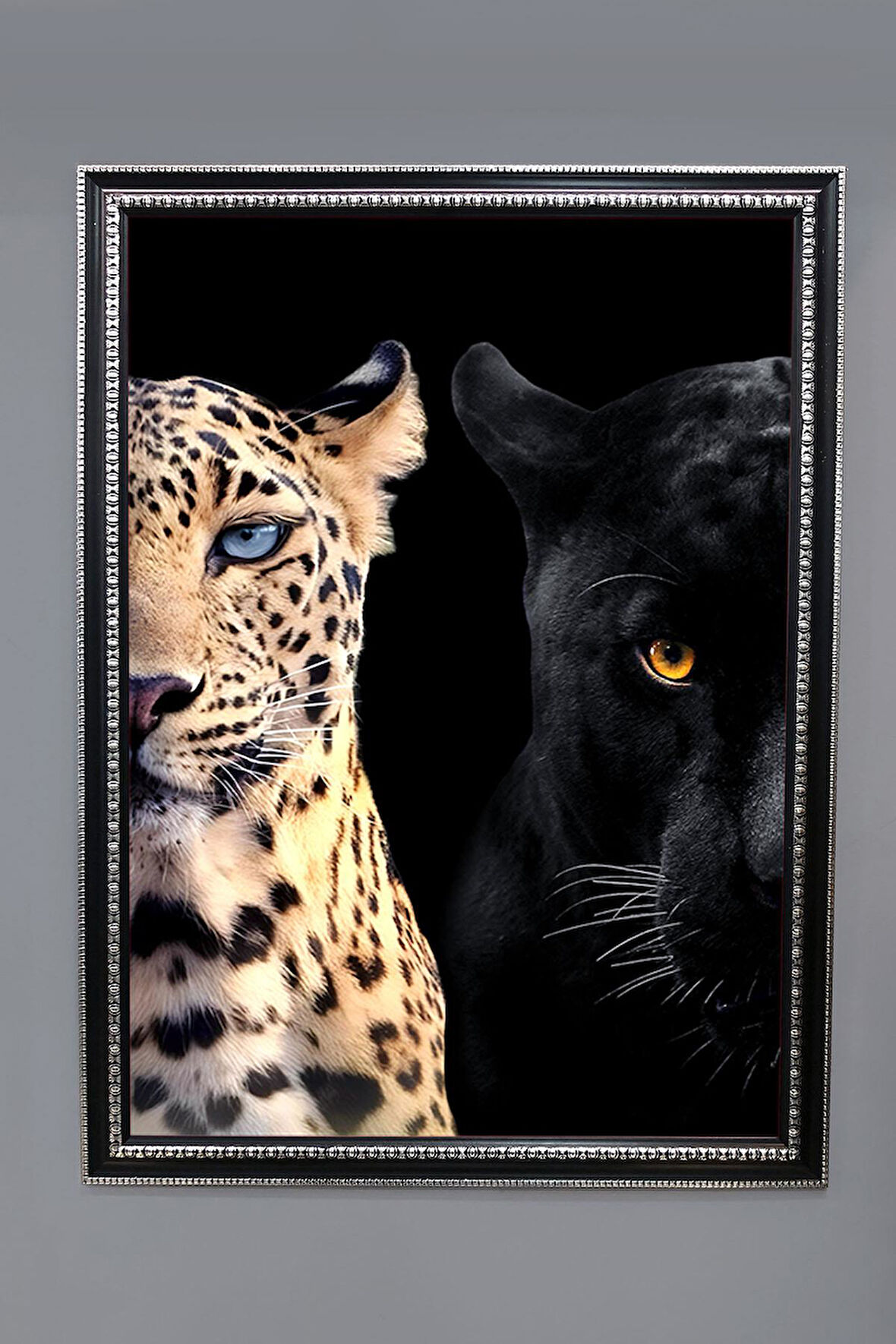 Jaguar ve Leopar Desenli Dijital Baskılı Kadife Kumaş Çerçeveli Tablo TBL0063