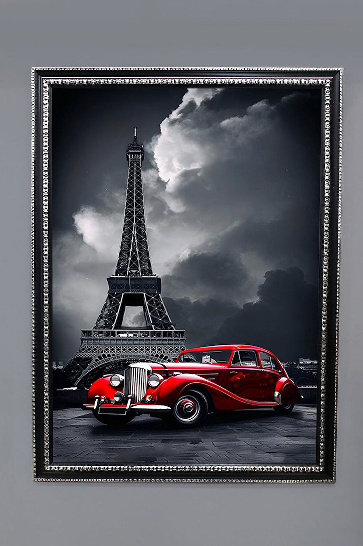 Eyfel Kulesi ve Klasik Kırmızı Araba Dijital Baskılı Kadife Kumaş Çerçeveli Tablo TBL0084