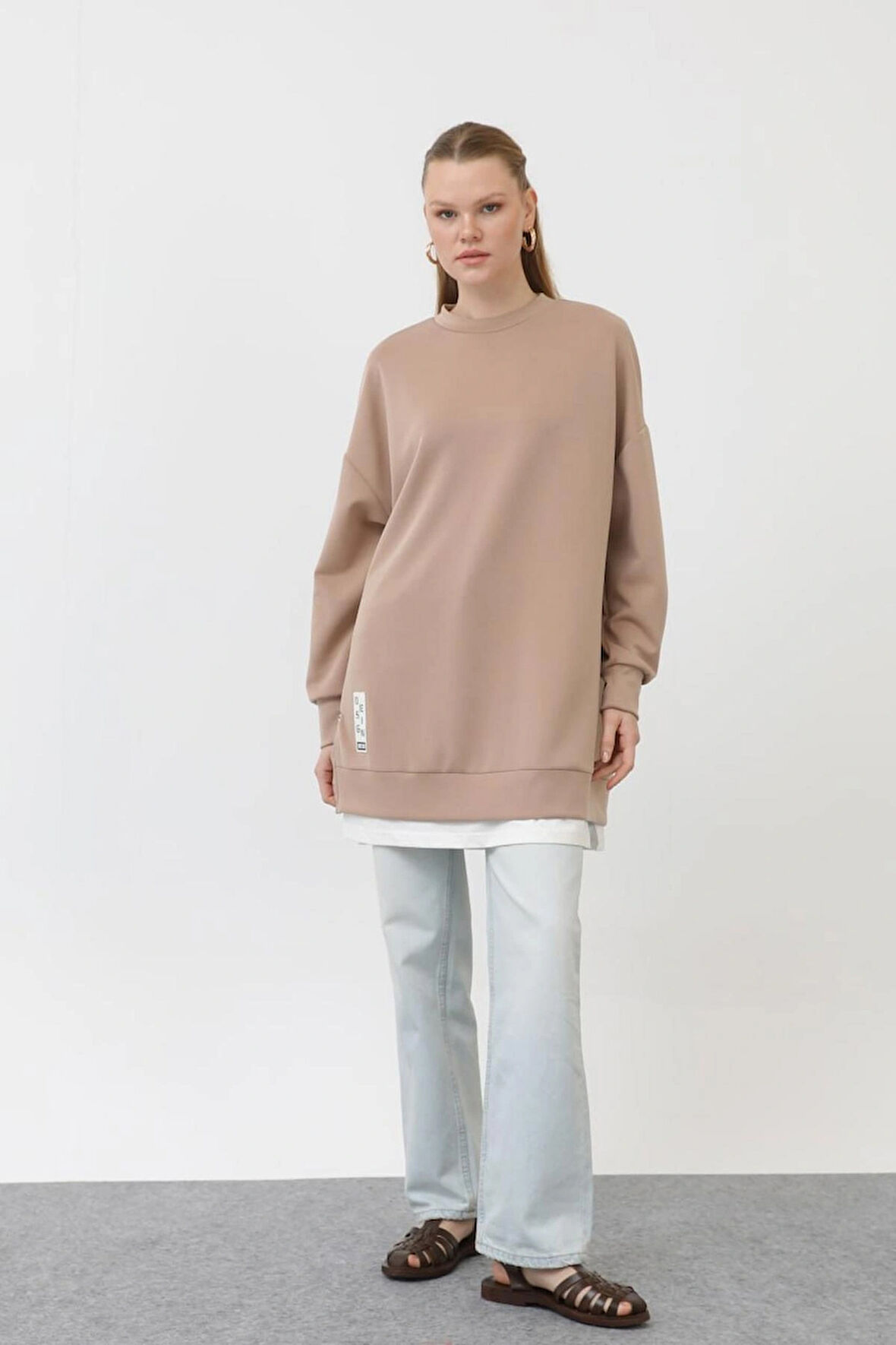 Puane Modal Kumaş Arma ve Fermuar Detaylı Sweatshirt