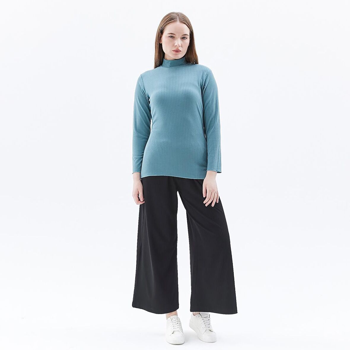 Kadın Dik Yakalı Fitilli Uzun Kollu Tişört