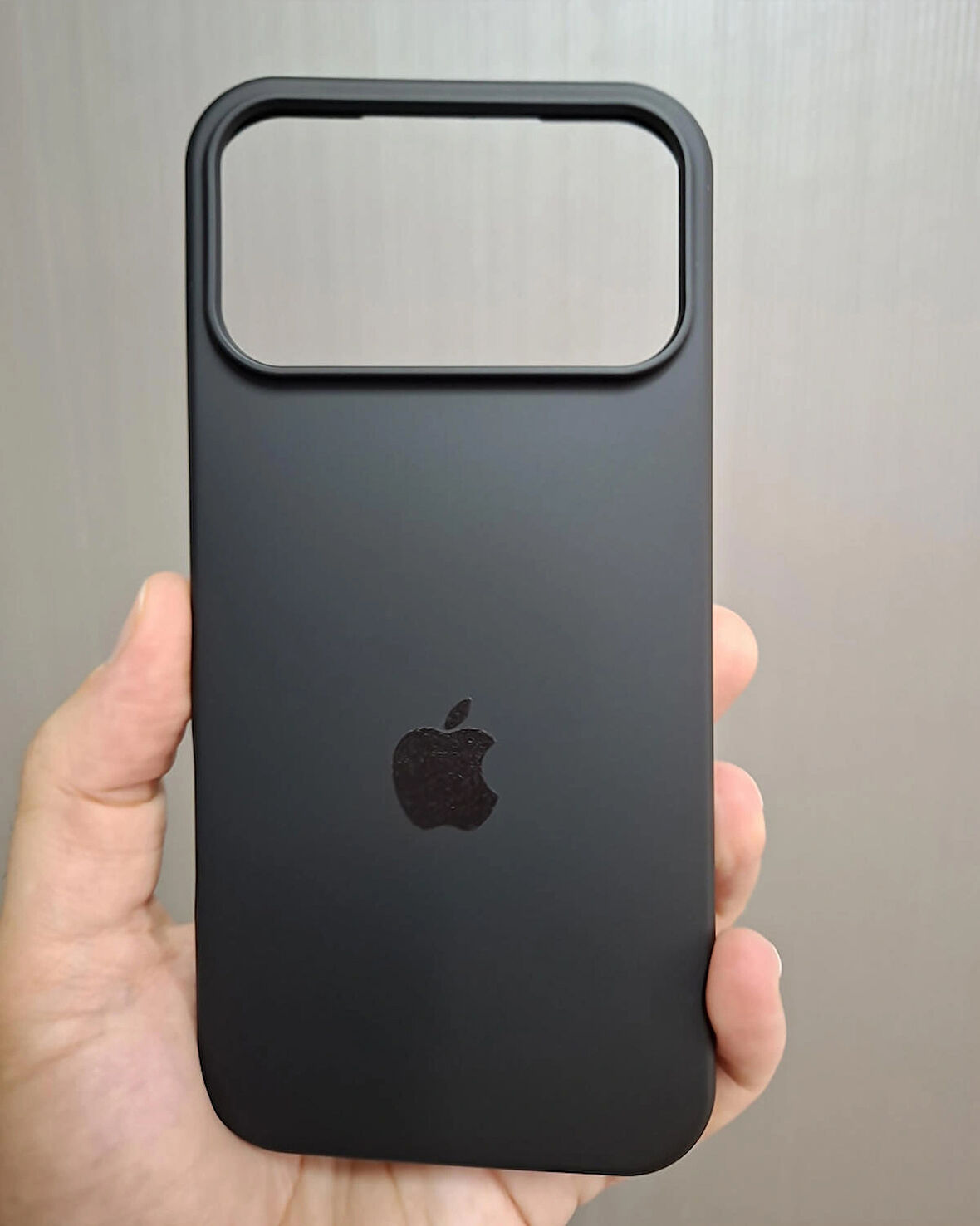 iPhone 17 PRO MAX Uyumlu Silikon İçi Kadife Logolu Lansman Kılıf