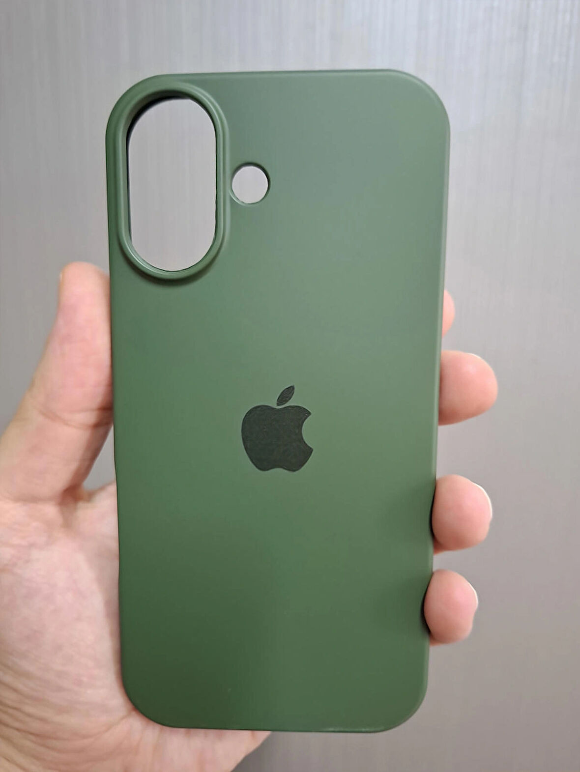 iPhone 17 Uyumlu Silikon İçi Kadife Logolu Lansman Kılıf