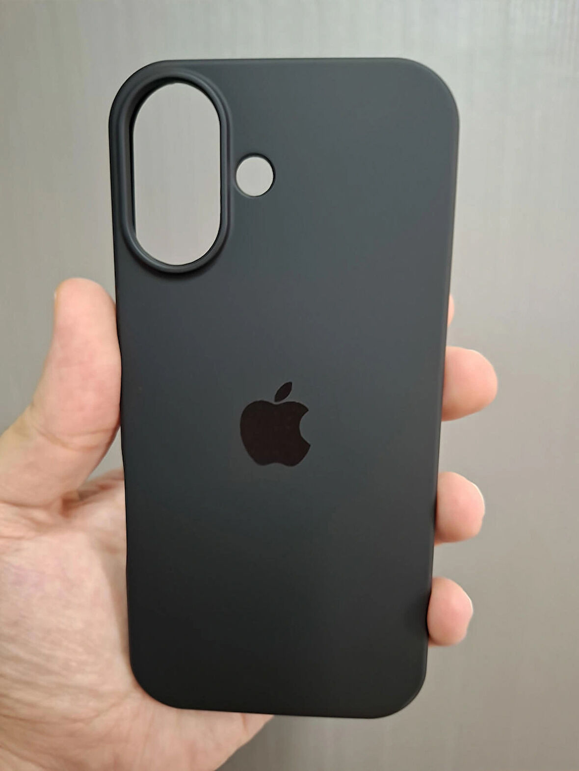 iPhone 17 Uyumlu Silikon İçi Kadife Logolu Lansman Kılıf