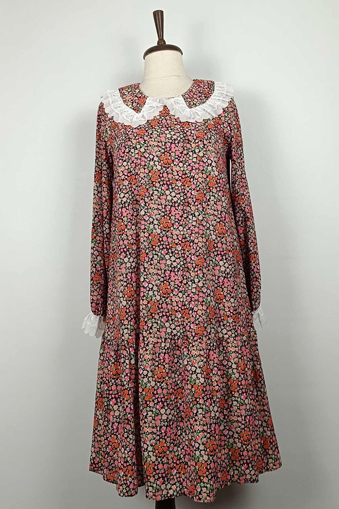 Bebe Yaka  Çiçek Desenli Tunik Siyah T1550