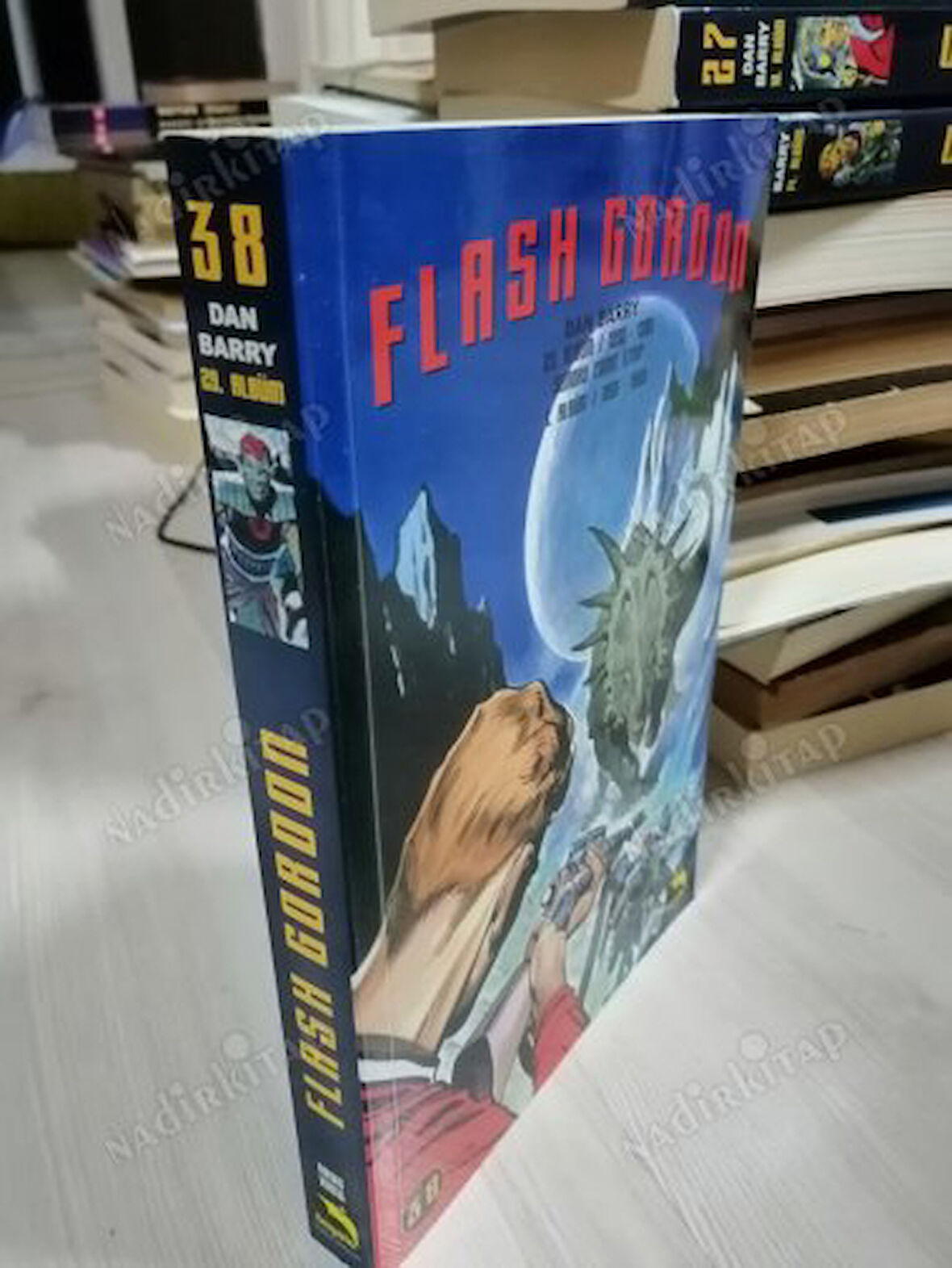 FLASH GORDON 38 -  29. ALBÜM / 1992-1993 /PAZAR SAYFASI BANTLARI 1. ALBÜM  1968-1969