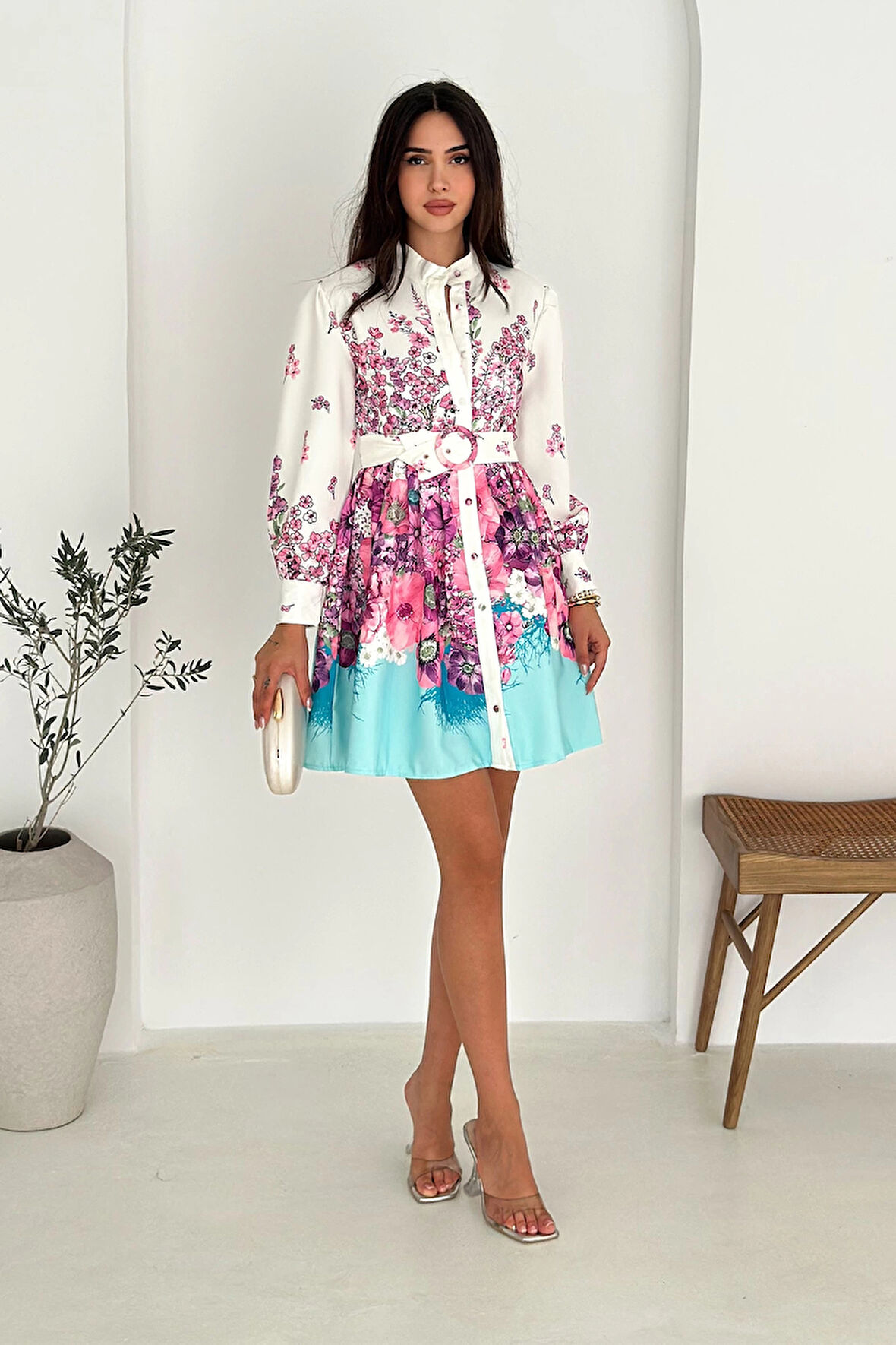 Desenli Düğme Detaylı Kemerli Keten Elbise