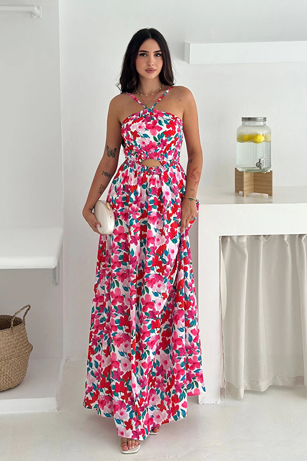 Boyun Bağcıklı Desenli İthal Krep Kumaş Elbise