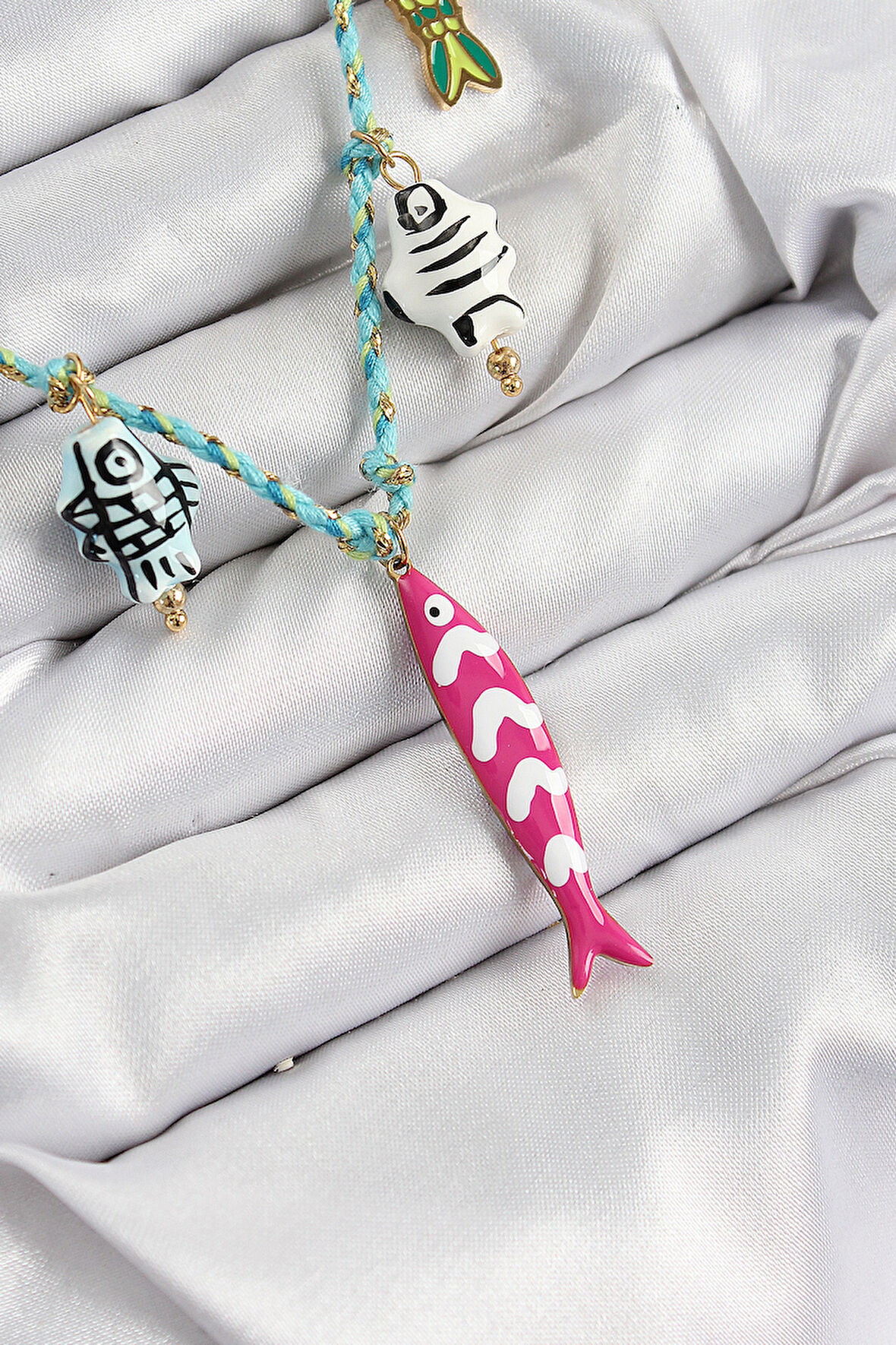 Seramik Motifli Pembe Balık Figürlü Model Mavi İp Kadın Kolye