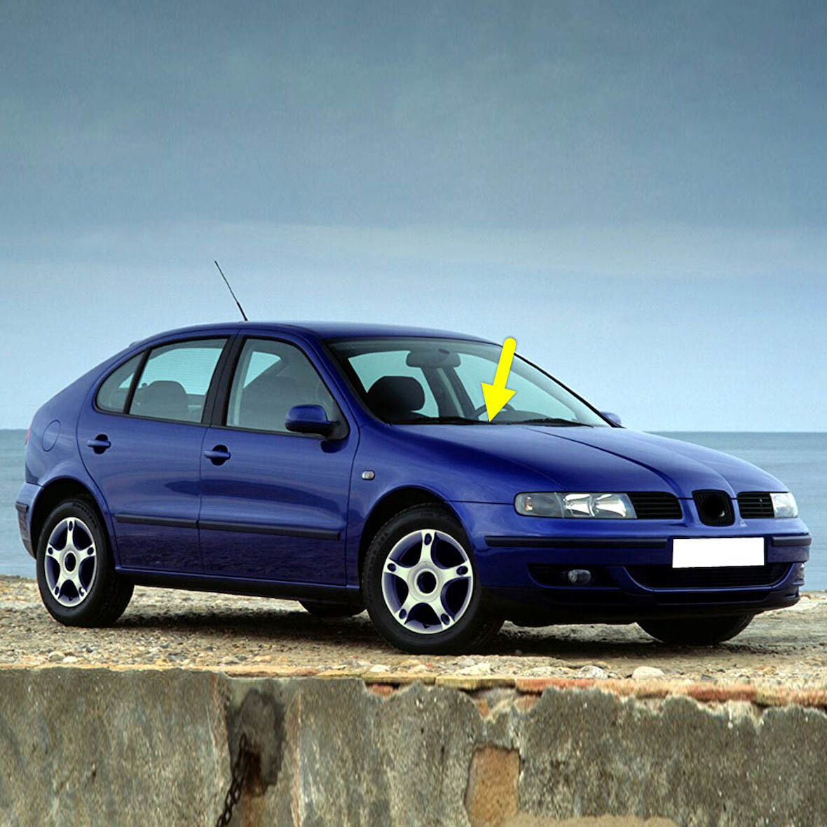 Seat Leon MK1 2000-2005 Ön Cam Sağ Silecek Kolu 1M1955410D