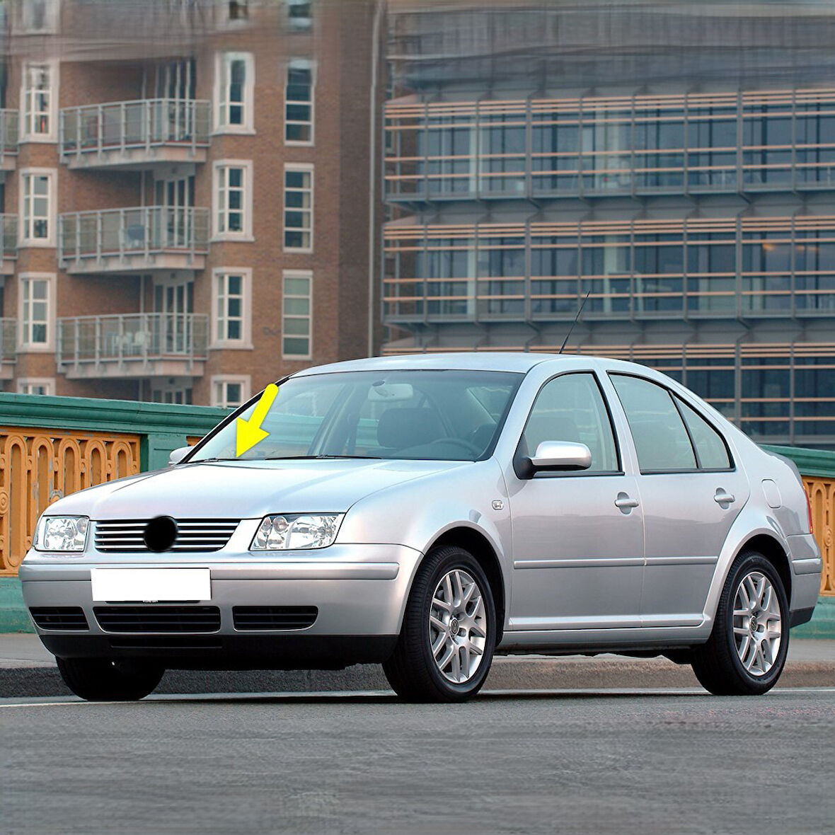 VW Bora 2003-2004-2005 Silecek Kolu Ön Cam Sağ Yolcu Taraf 1J1955410D