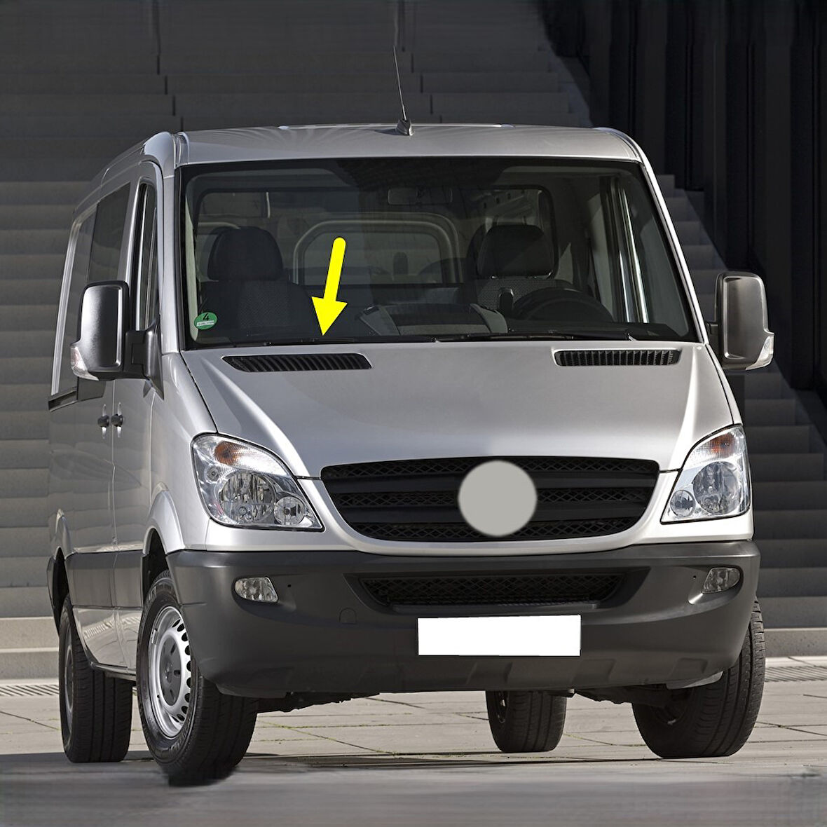 Mercedes Sprinter 2007-2016 Silecek Kolu Ön Cam Sağ Taraf A0018205944