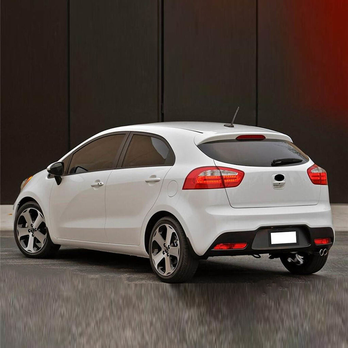 Kia Rio 3 2012-2017 Arka Cam Sileceği 28cm