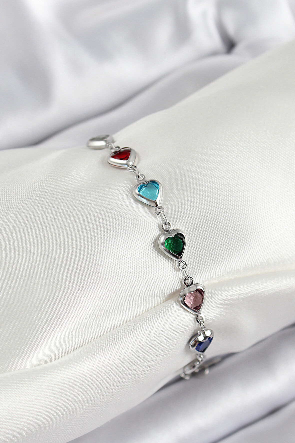 Pirinç Gümüş Renk Karışık Renk Kalp Zirkon Taşlı Kadın Bileklik