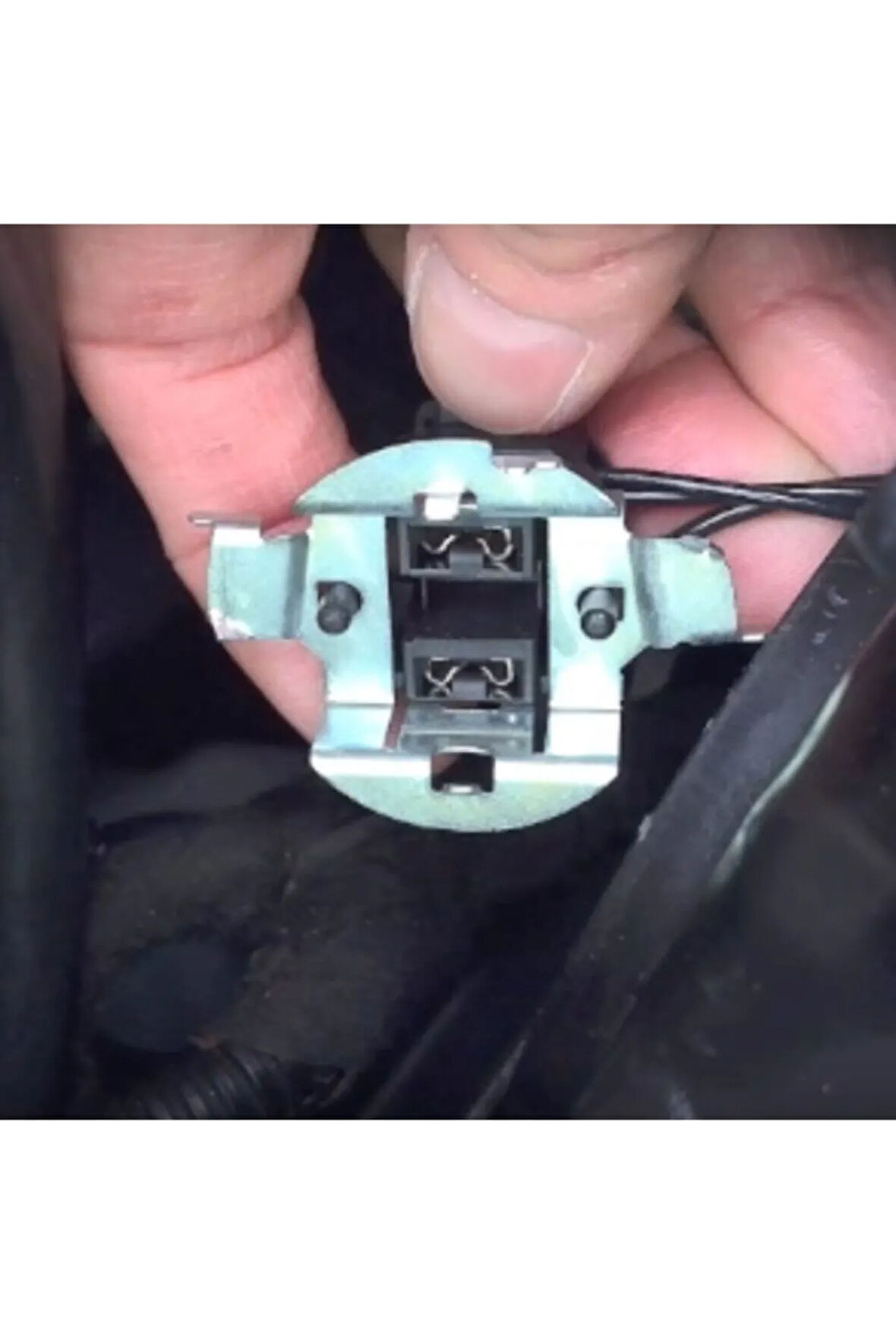 Audı A3 A4 Led Uyumlu  Xenon Ampul Sabitleme Aparatı H7