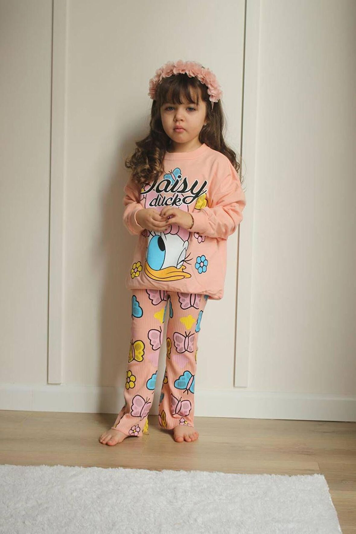 KIZ ÇOCUK 2 İPLİK MİNNİE VE DUFFY DUCK DESENLİ İSPANYOL PAÇA TAKIM