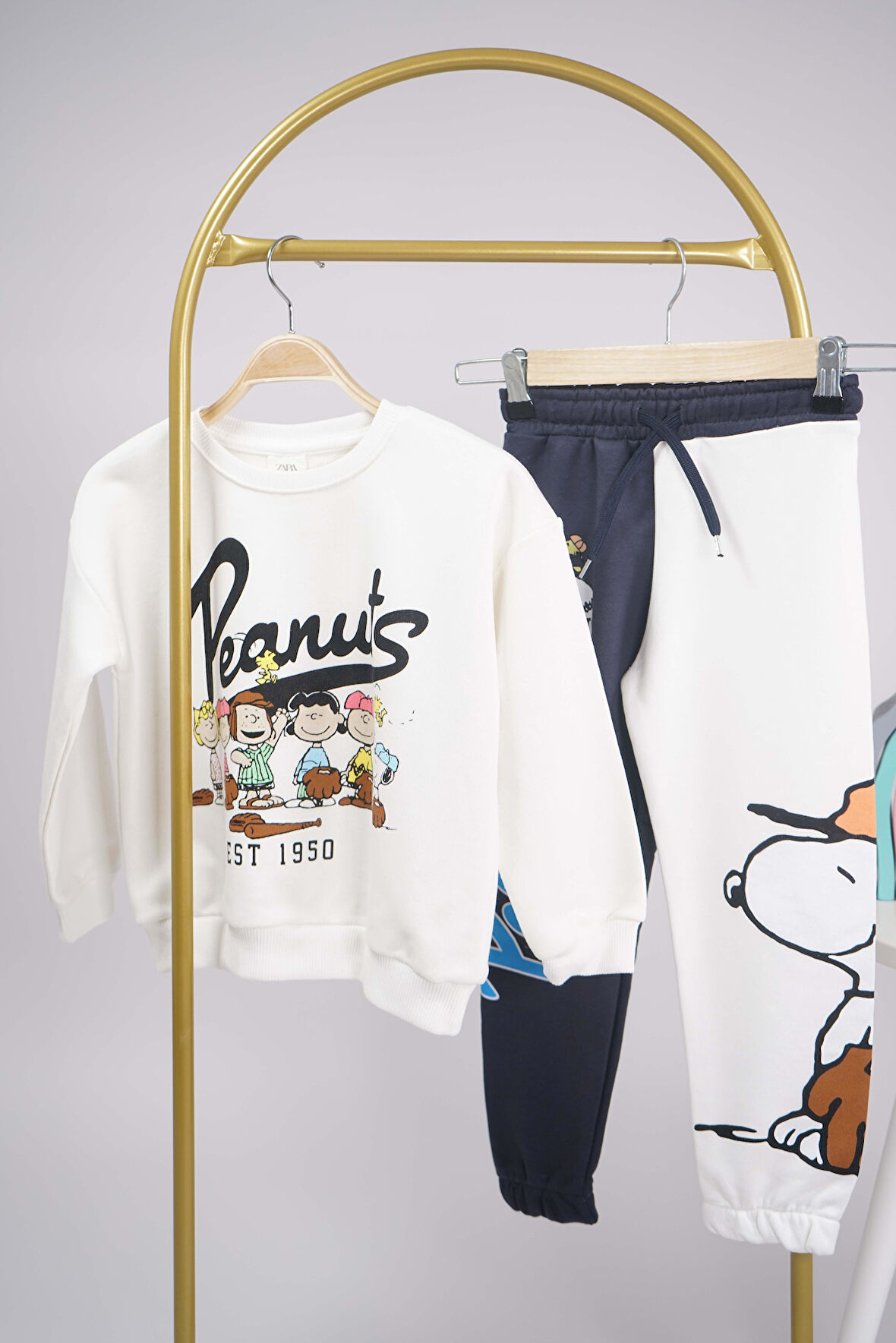 YENİ SEZON PEANUST SNOOPY MODELLİ BİSİKLET YAKA PAMUK EŞOFMAN TAKIMI